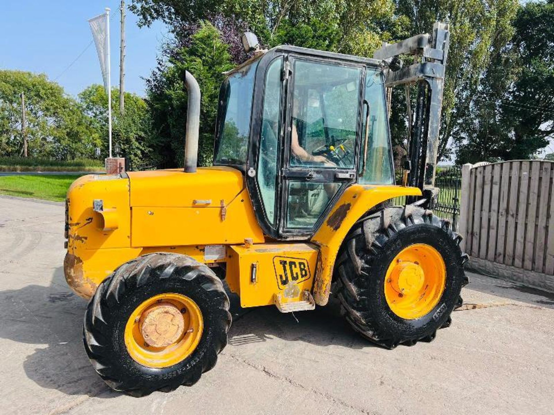 JCB 926 4WD ROUGH TERRIAN FORKLIFT C/W 2 STAGE MAS - Image 4 of 13