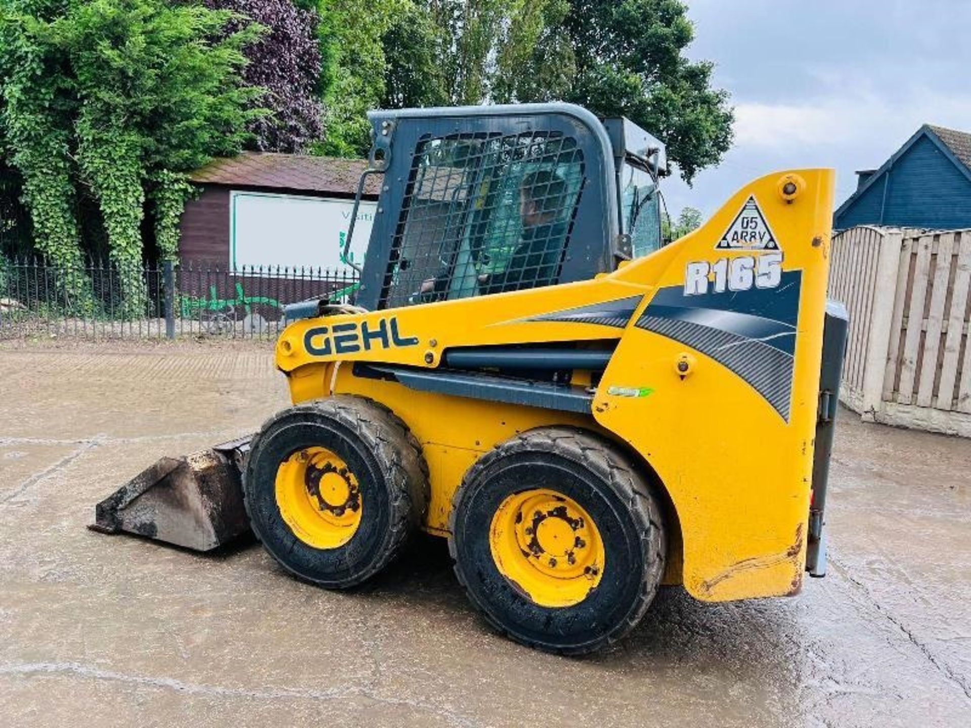 GEHL R165 4WD SKIDSTEER *YEAR 2018* C/W HIGH FLOW  - Image 2 of 16