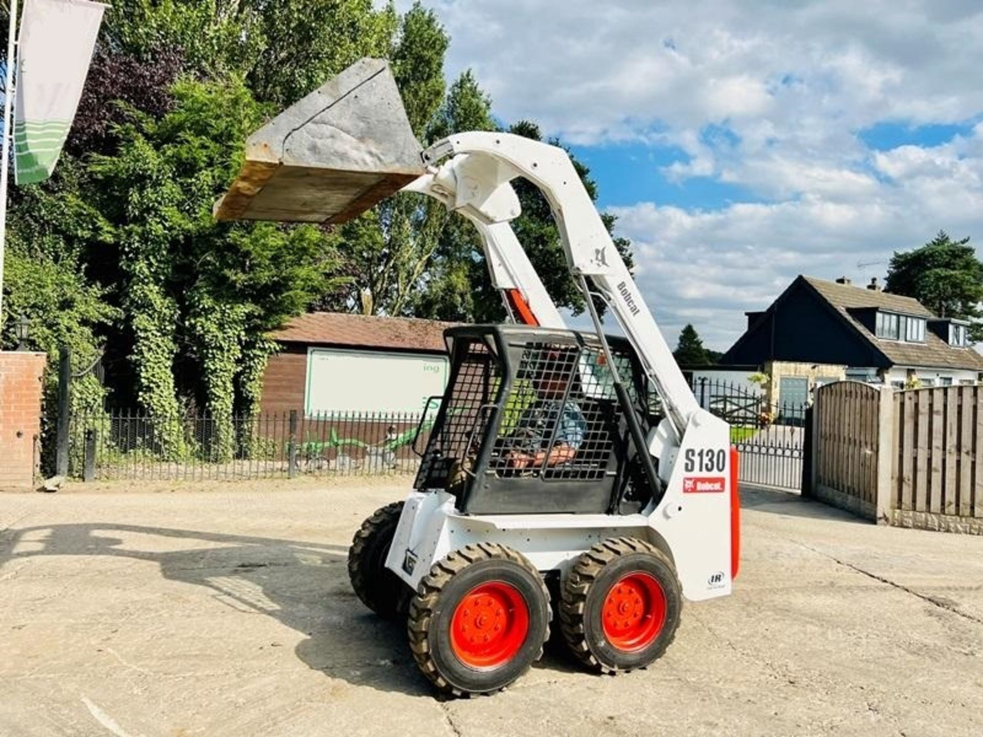 BOBCAT S130 4WD SKIDSTEER *3348 HOURS* C/W BUCKET - Image 13 of 14