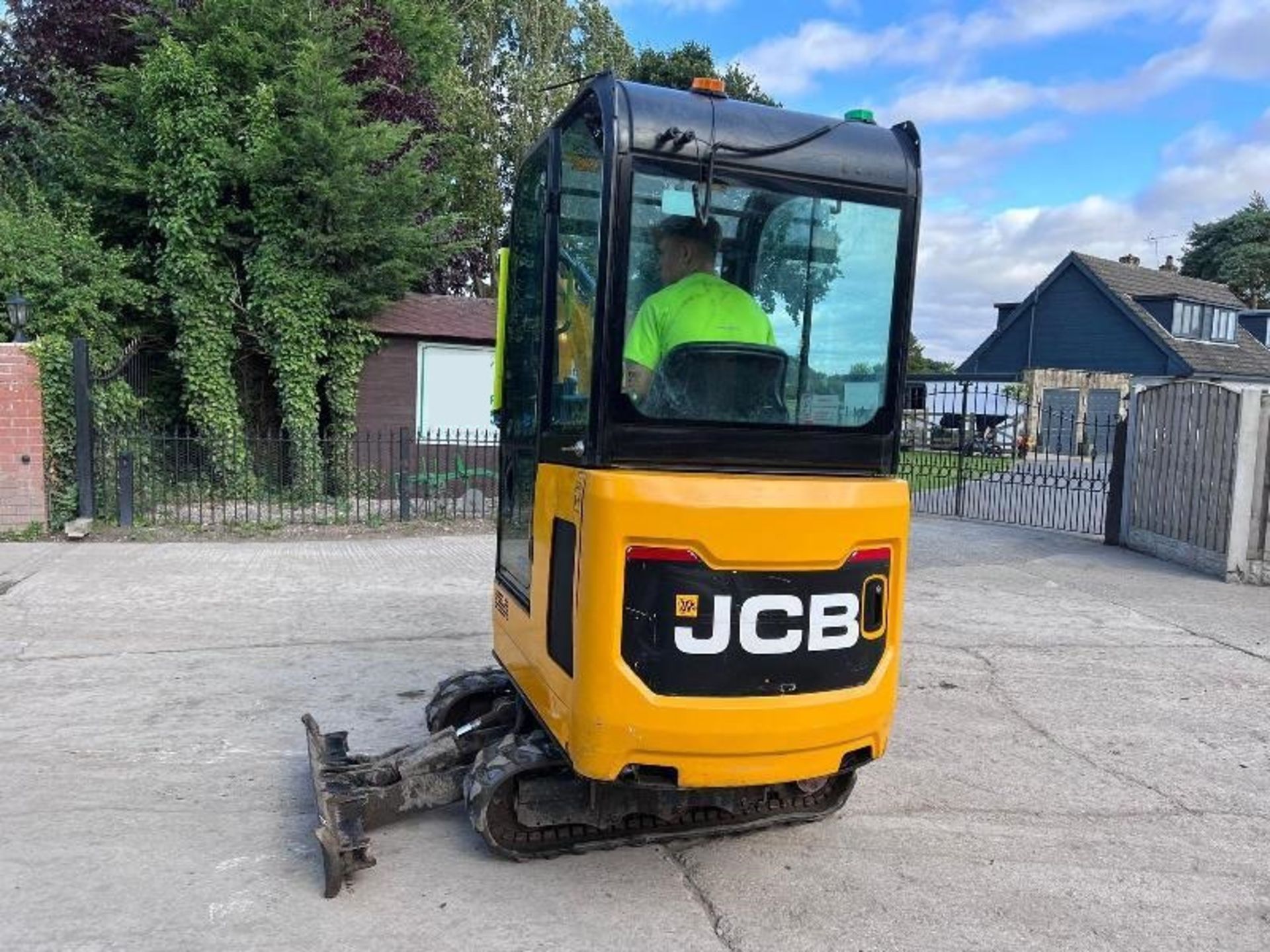 JCB 15-C1 TRACKED EXCAVATOR *YEAR 2018* C/W QUICK  - Image 4 of 13