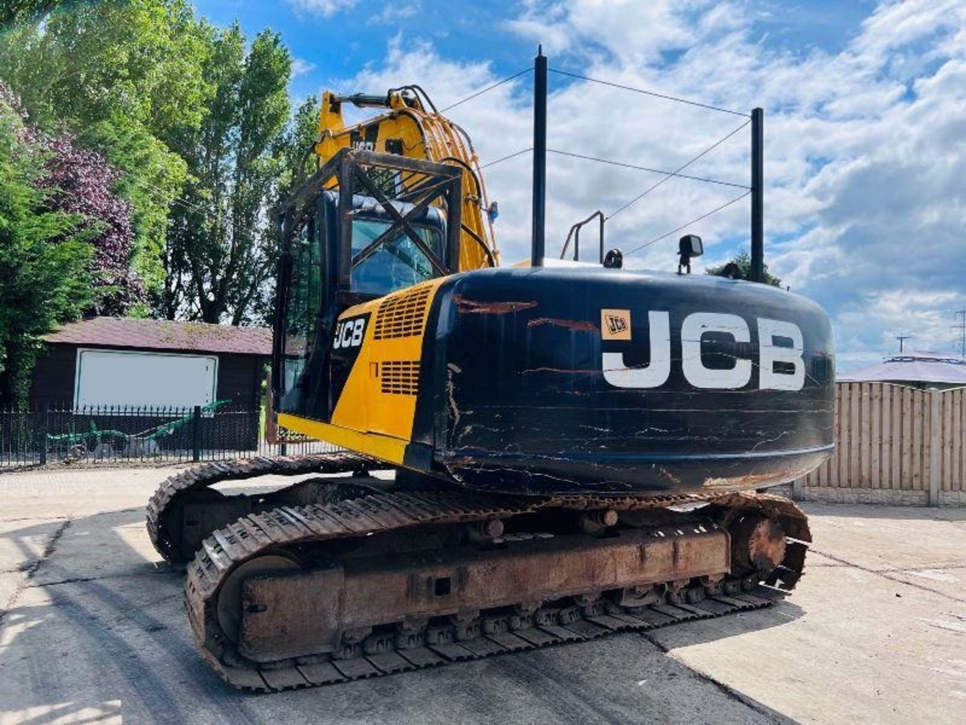 JCB JS220LC TRACKED EXCAVATOR *YEAR 2010* C/W BUCK - Image 12 of 18