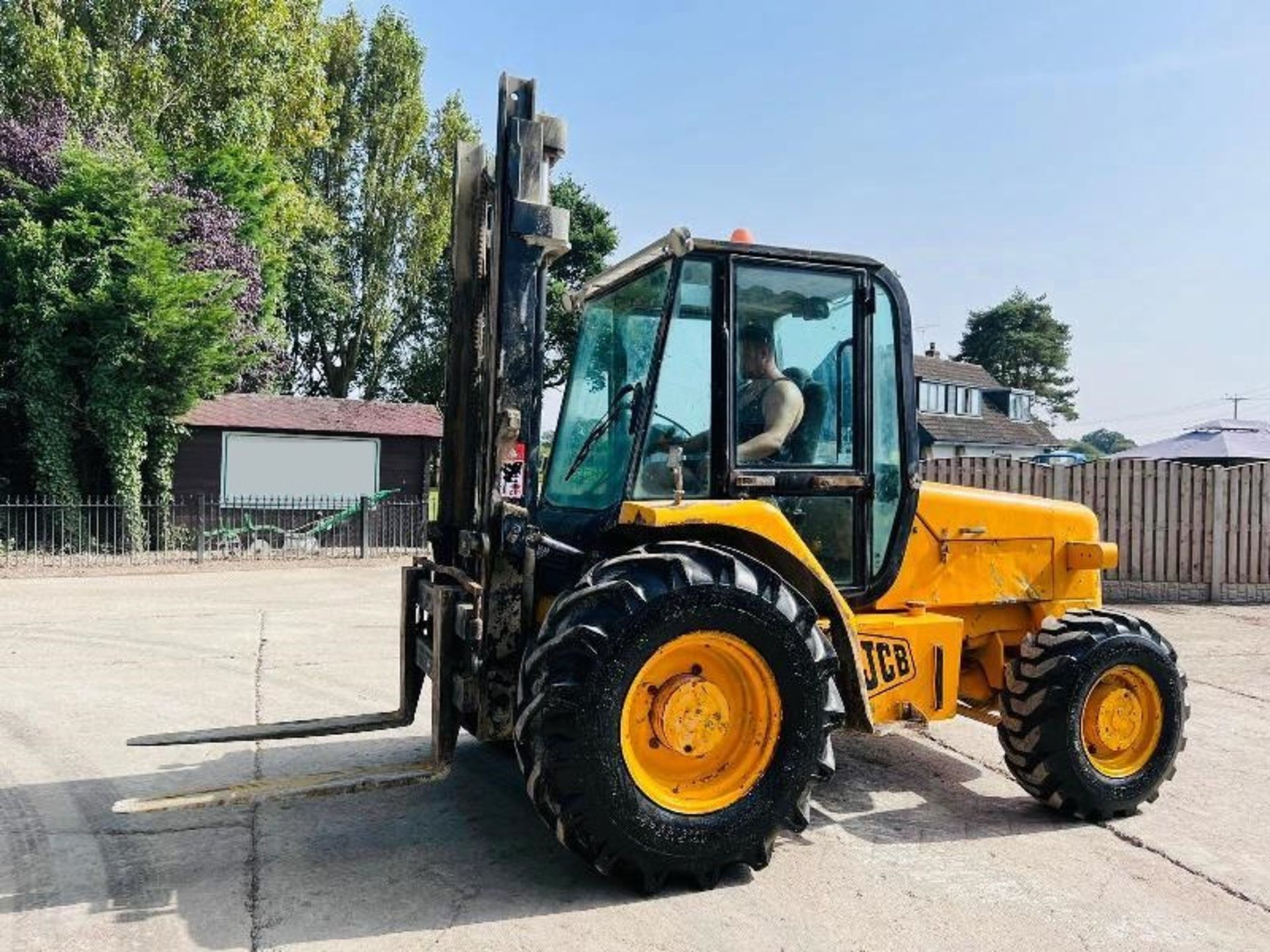 JCB 926 4WD ROUGH TERRIAN FORKLIFT C/W 2 STAGE MAS - Image 13 of 13