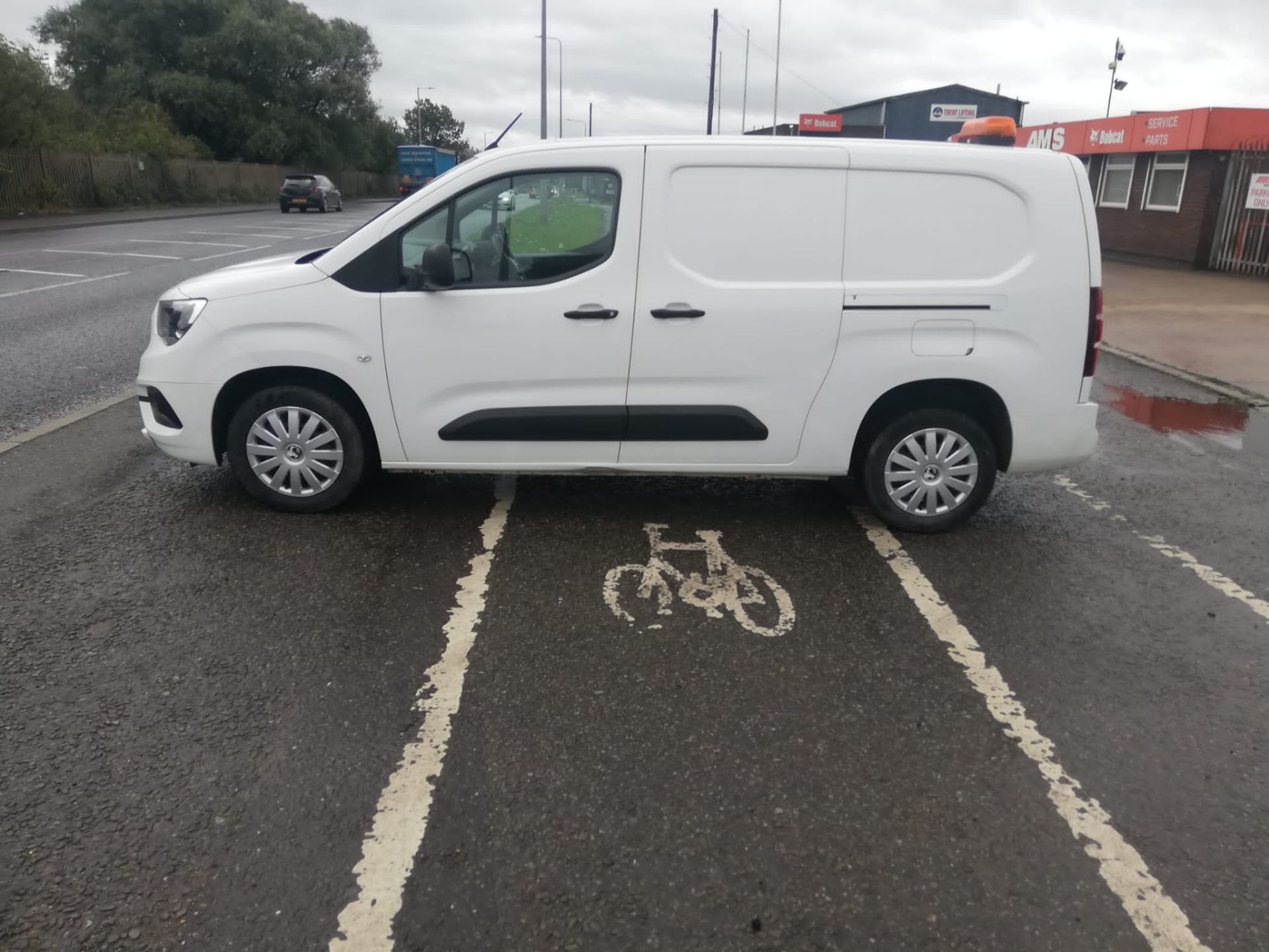 2020 70 VAUXHALL COMBO SPORTIVE LWB PANEL VAN - 48K MILES - AIR CON - PLY LINED - Image 10 of 10
