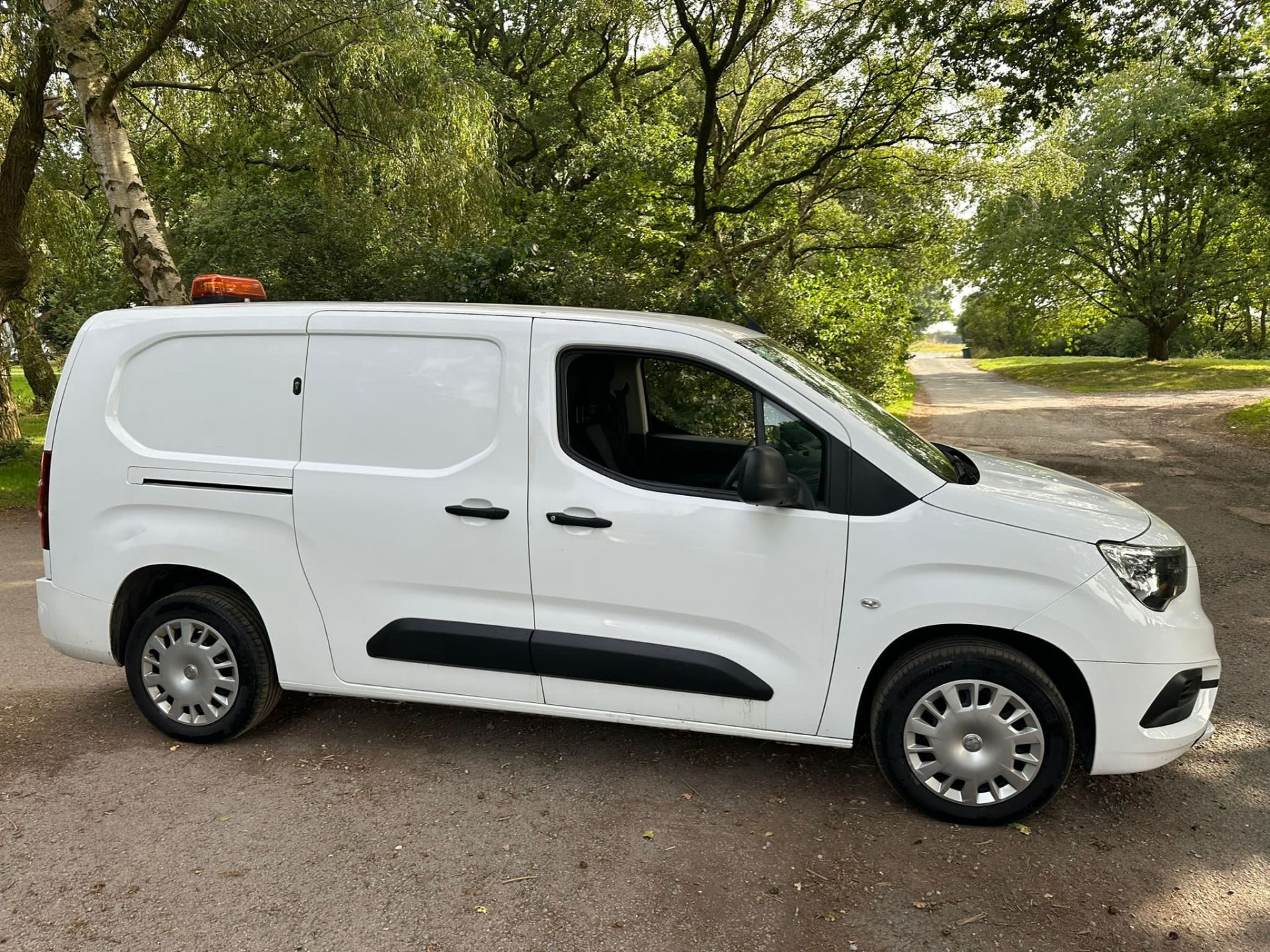 2020 20 VAUXHALL COMBO SPORTIVE PANEL VAN - 73K MI - Image 8 of 10