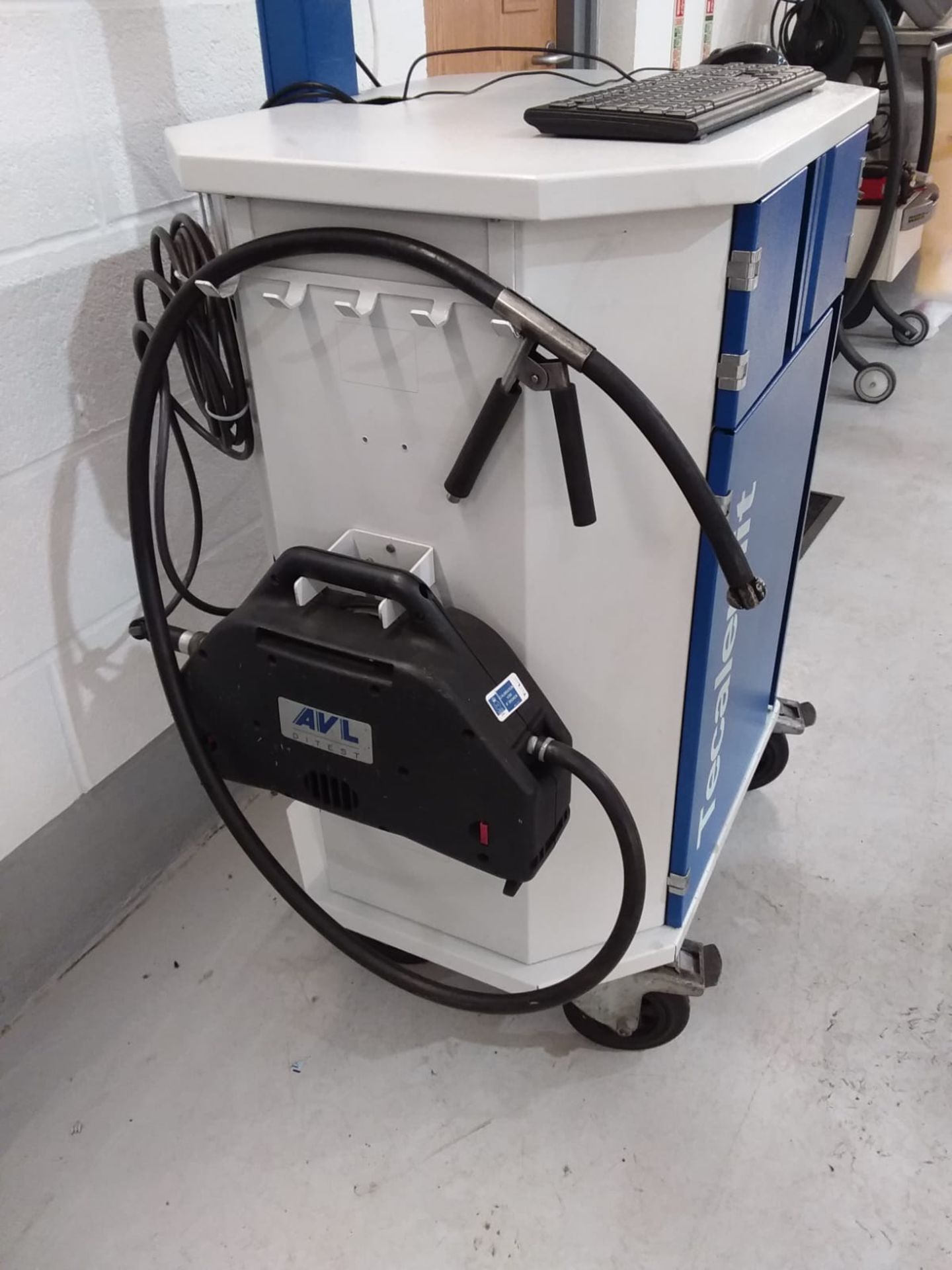 Tecalemit Rolling Road Brake Tester and AVL d-Link gas emission analyser with display read out - Image 5 of 10