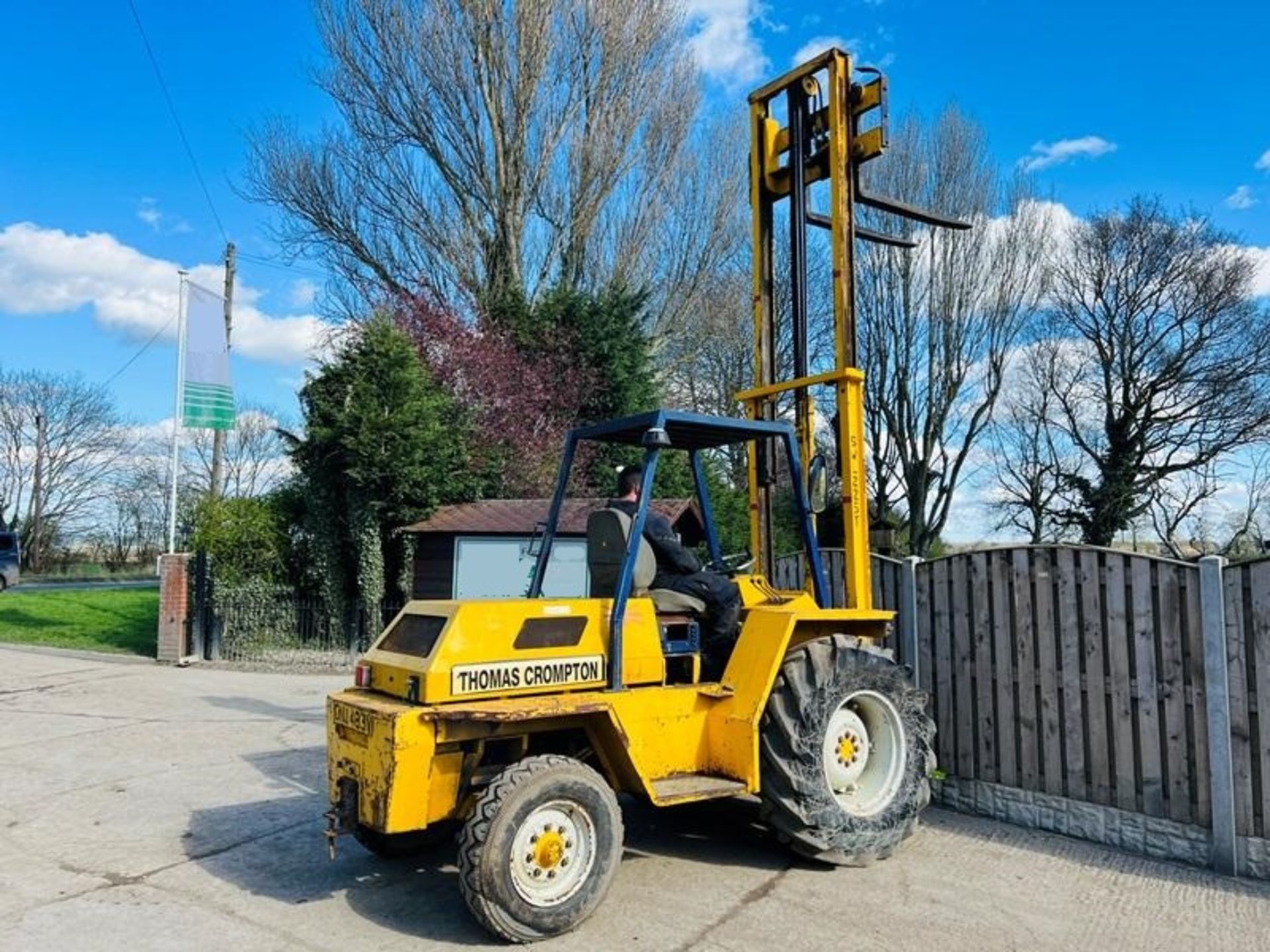 SANDERSON SB45 ROUGH TERRIAN FORKLIFT C/W PALLET TINES - Image 3 of 10