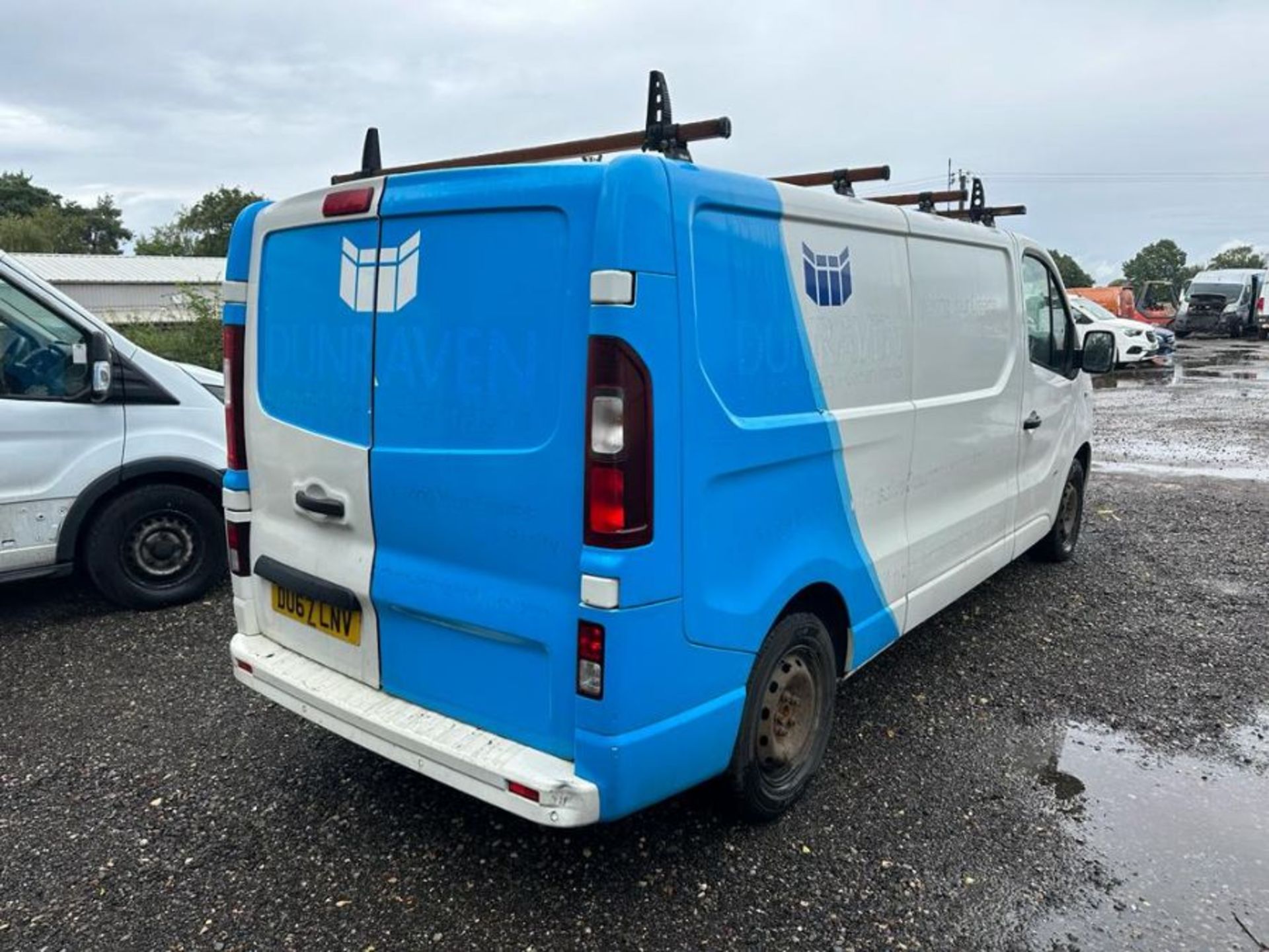 2017 67 VAUXHALL VIVARO SPORTIVE LWB PANEL VAN -123K MILES - EURO 6 - AIR CON. - Image 2 of 11