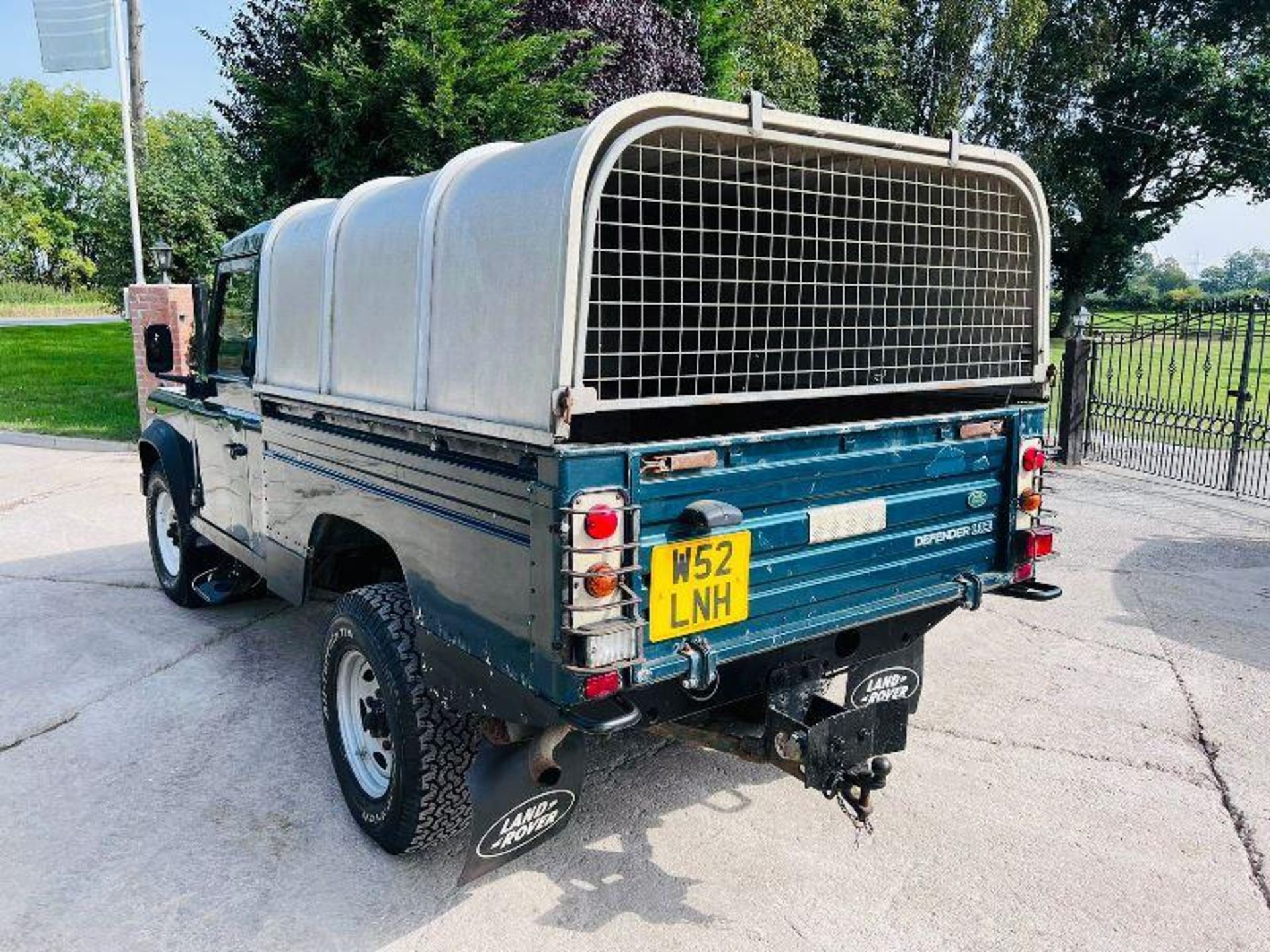 LAND ROVER 110 TD5 4WD PICK UP C/W CANOPY - 4WD - - Image 4 of 19