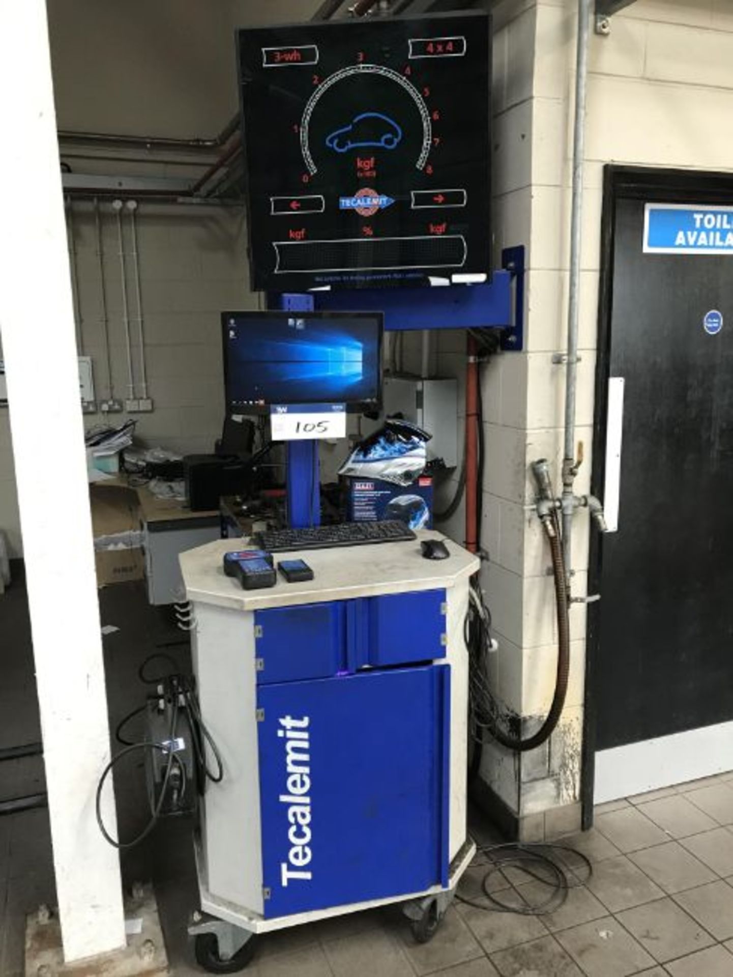 Tecalemit Rolling Road Brake Tester and AVL d-Link gas emission analyser with display read out - Image 4 of 10