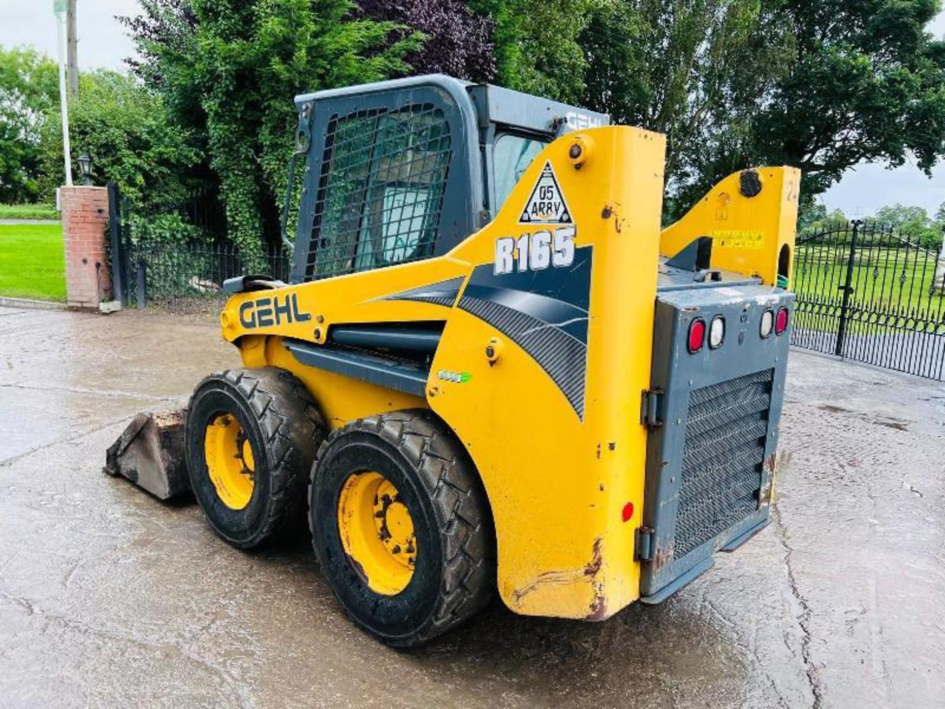 GEHL R165 4WD SKIDSTEER *YEAR 2018* C/W HIGH FLOW & BUCKET - Image 7 of 16