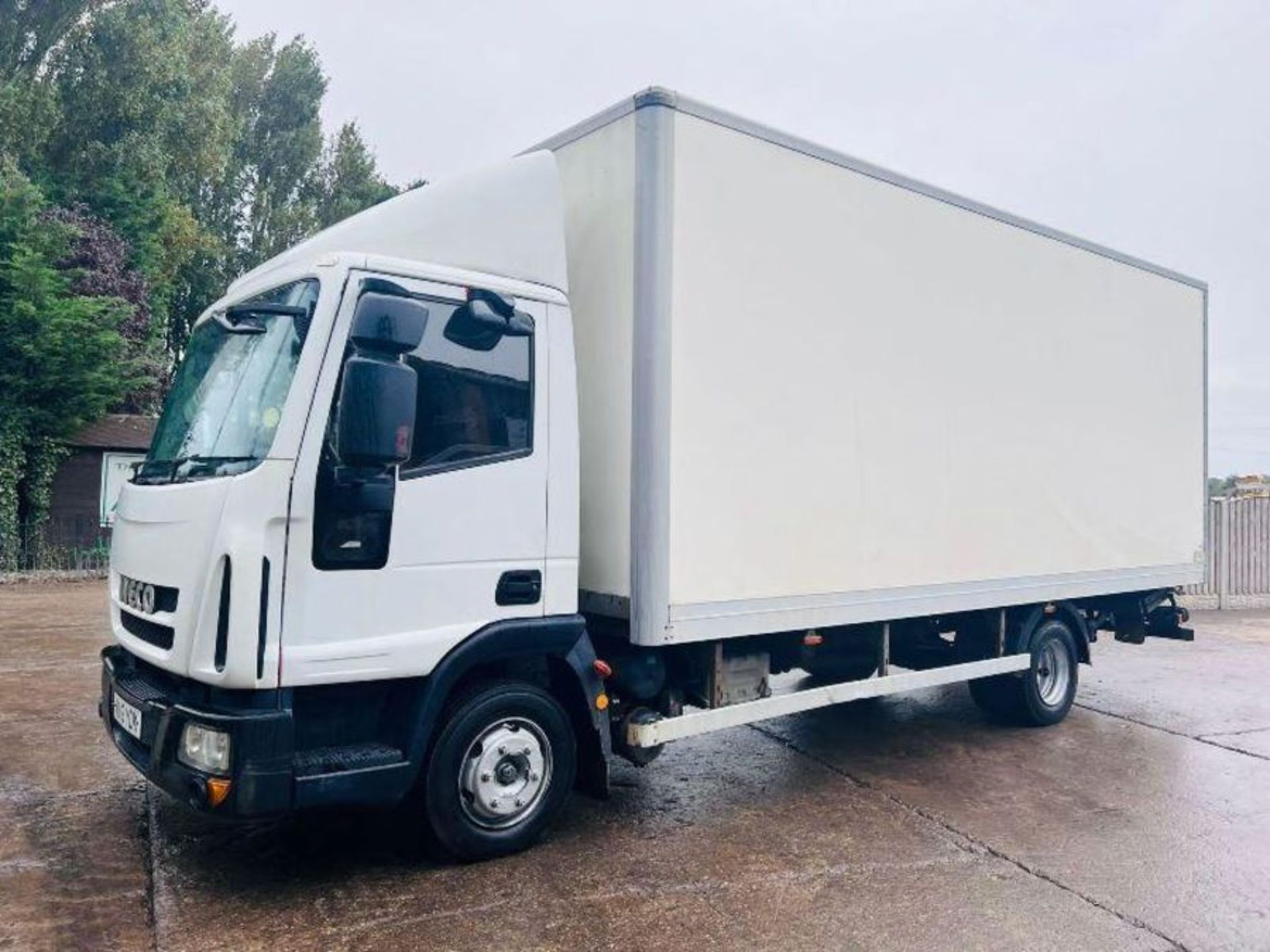 IVECO EUROCARGO 7.5 TON BOX TRUCK *YEAR 2013* C/W - Image 3 of 17