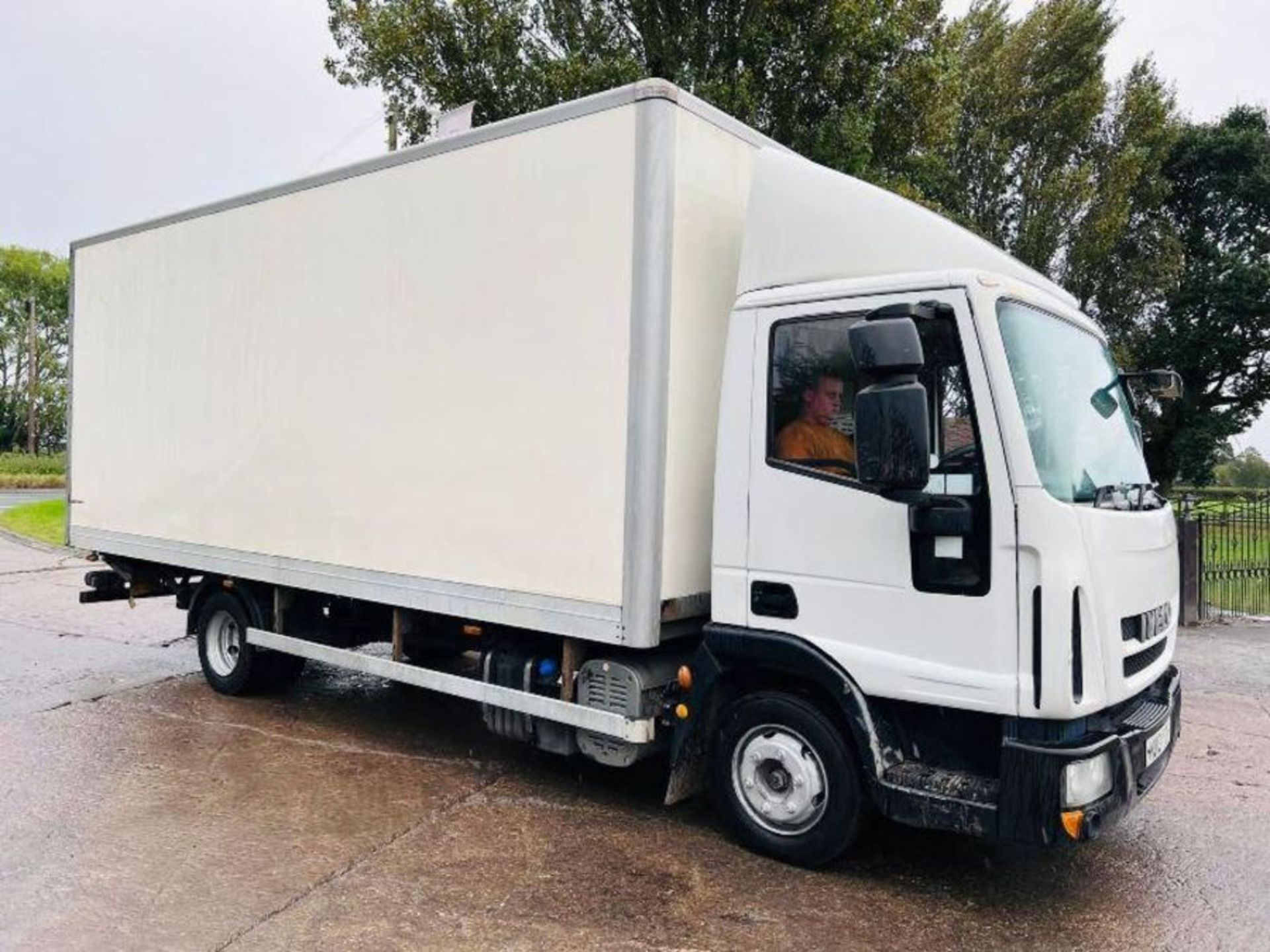 IVECO EUROCARGO 7.5 TON BOX TRUCK *YEAR 2013* C/W - Image 4 of 17