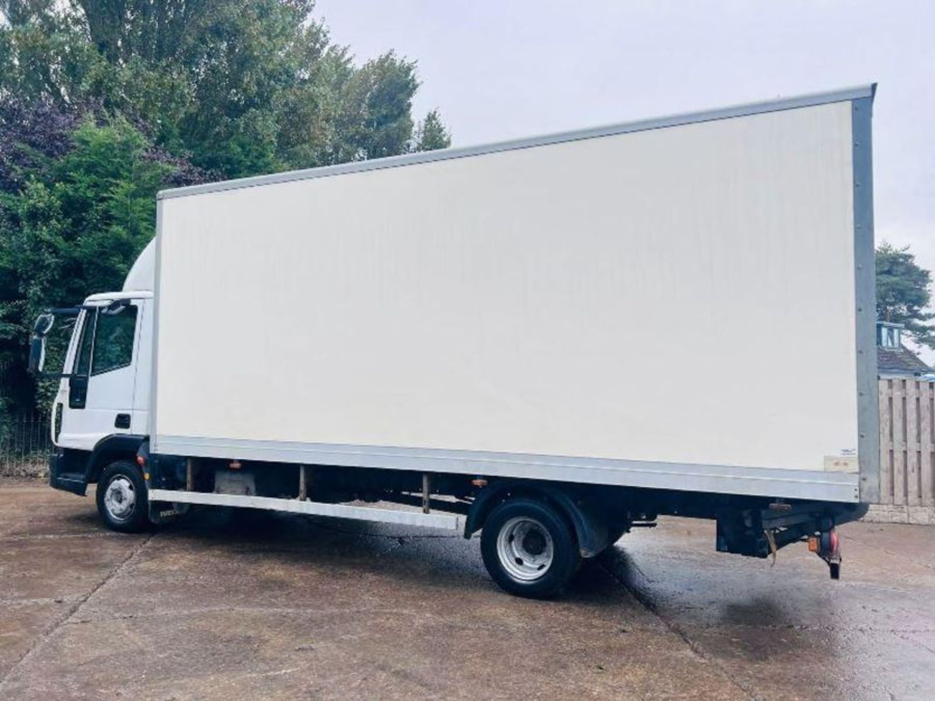 IVECO EUROCARGO 7.5 TON BOX TRUCK *YEAR 2013* C/W - Image 16 of 17