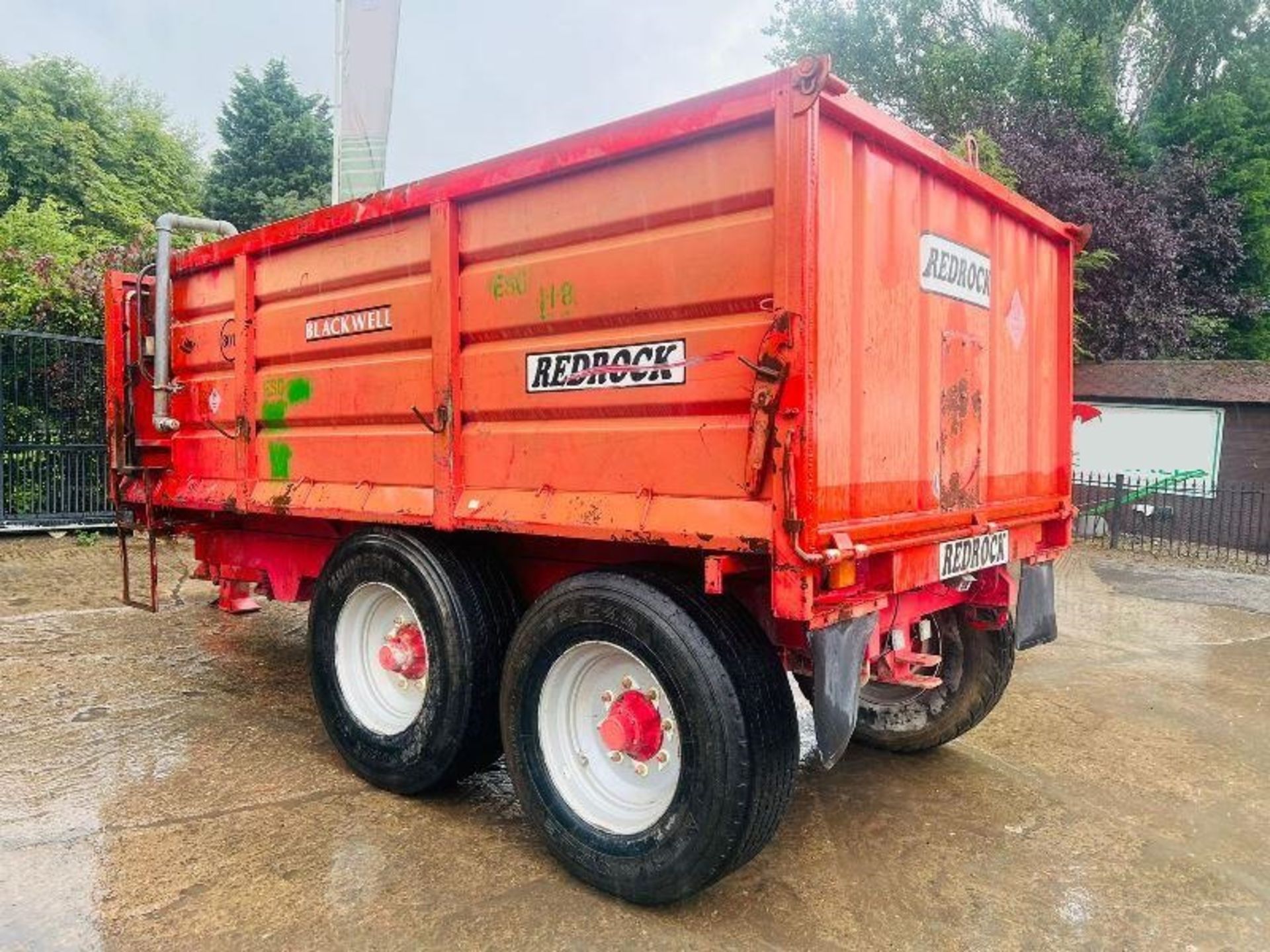 8000L BUNDED DIESEL DOWSER C/W RED ROCK TWIN AXLE TRAILER - Image 8 of 16