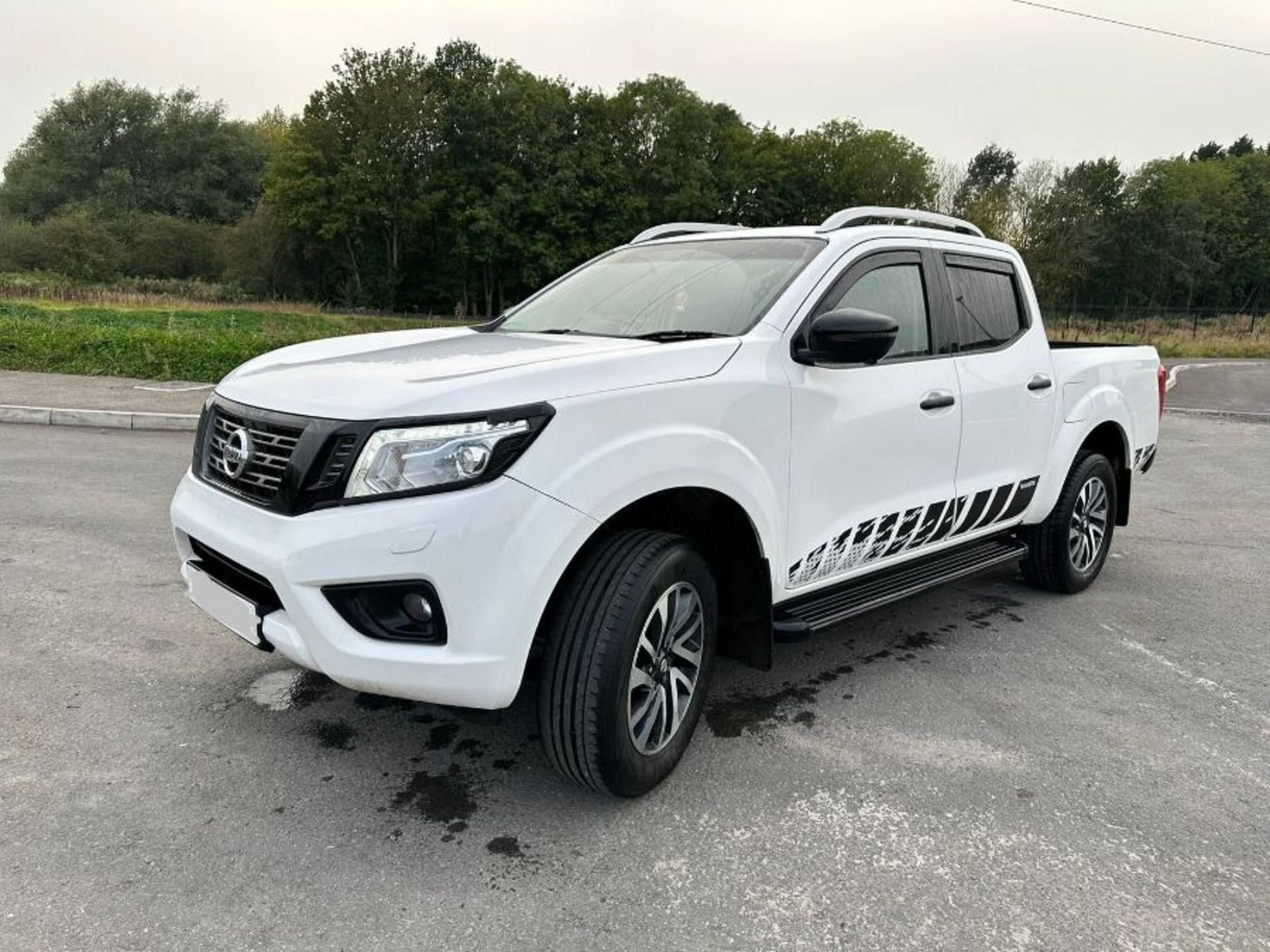 2017 NISSAN NAVARA TEKNA DCI 2.3 AUTO PICK UP - 108K MILES - Image 3 of 10