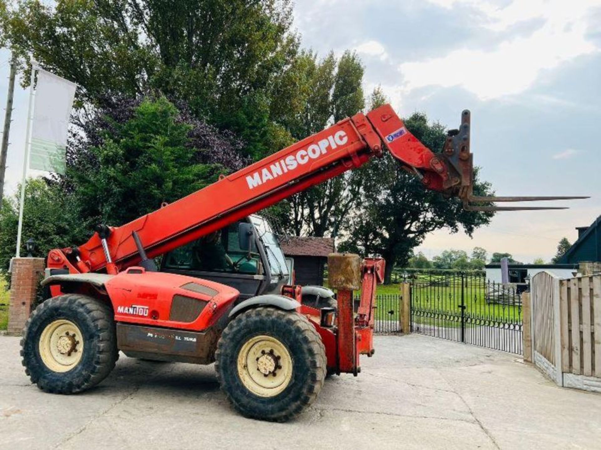 MANITOU MT1337SL 4WD TELEHANDLER *13 METER REACH* C/W PALLE TINES  - Image 15 of 17