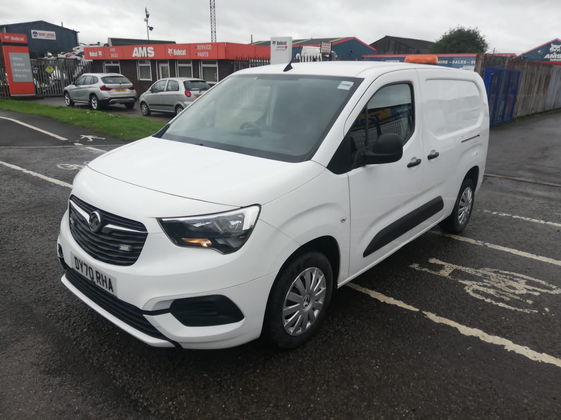 2020 70 VAUXHALL COMBO SPORTIVE LWB PANEL VAN - 48K MILES - AIR CON - PLY LINED - Image 3 of 10