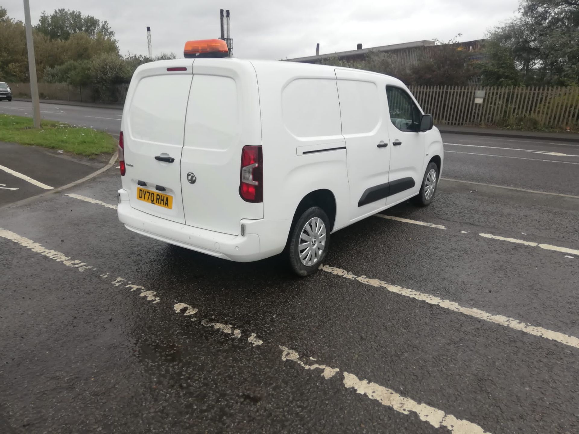 2020 70 VAUXHALL COMBO SPORTIVE LWB PANEL VAN - 48K MILES - AIR CON - PLY LINED - Image 8 of 10