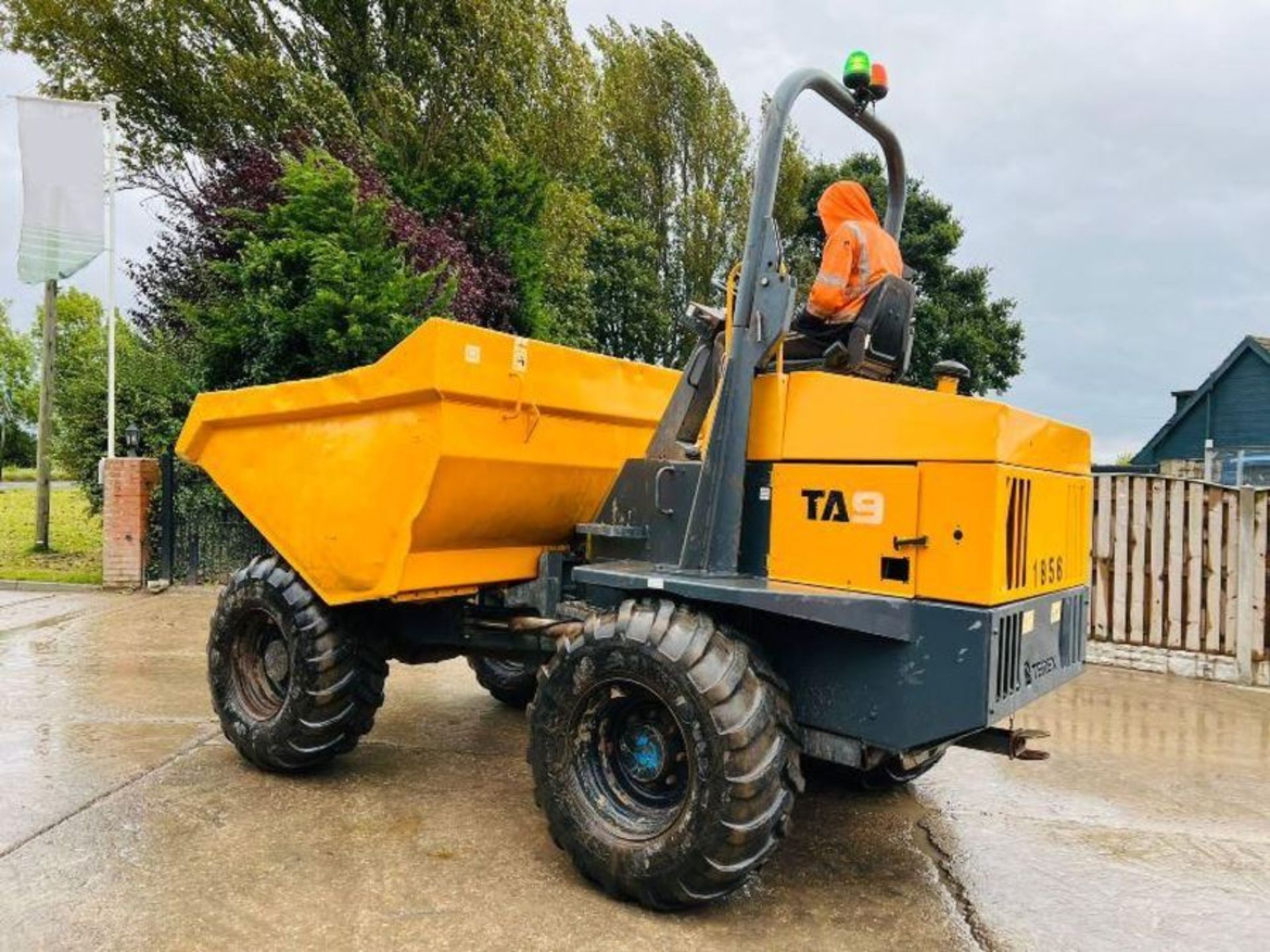 TEREX TA9 4WD DUMPER *YEAR 2014 , 3074 HOURS* C/W ROLE BAR - Image 4 of 16