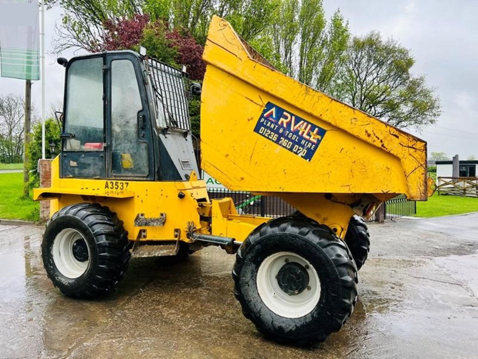 NC ENGINNERING ST10 4WD DUMPER *YEAR 2016 , 2358 HOURS* C/W FULLY GLAZED CABIN - Image 8 of 12