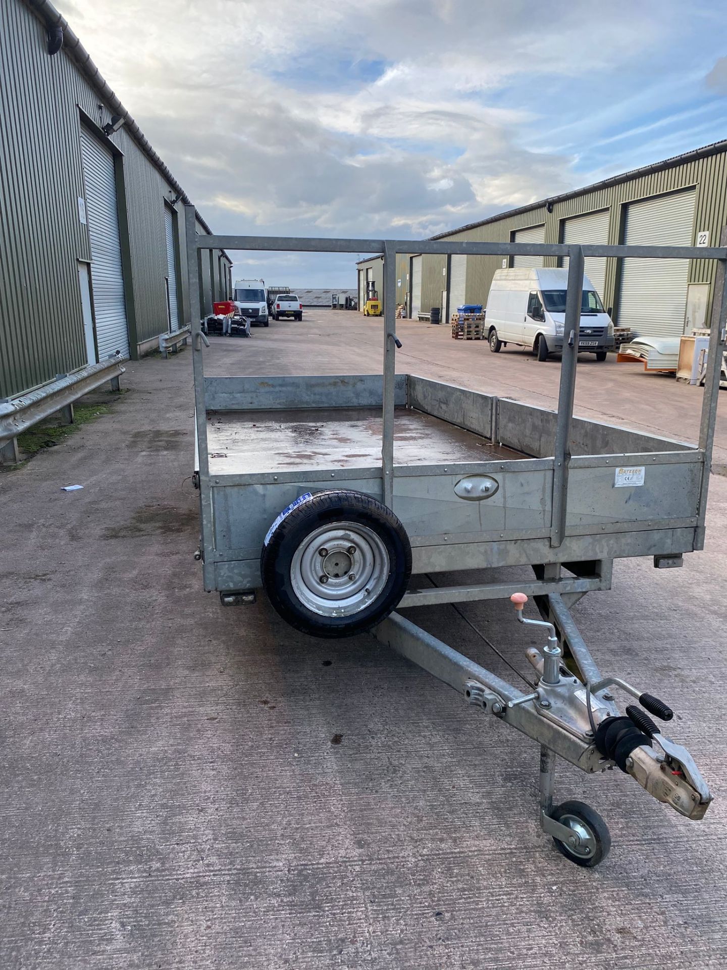 2007 BATESON TRAILER - IN VERY GOOD CONDITION WITH RAMPS, BRAKES ALL WORK, LIGHTS ALL WORK - Image 2 of 11