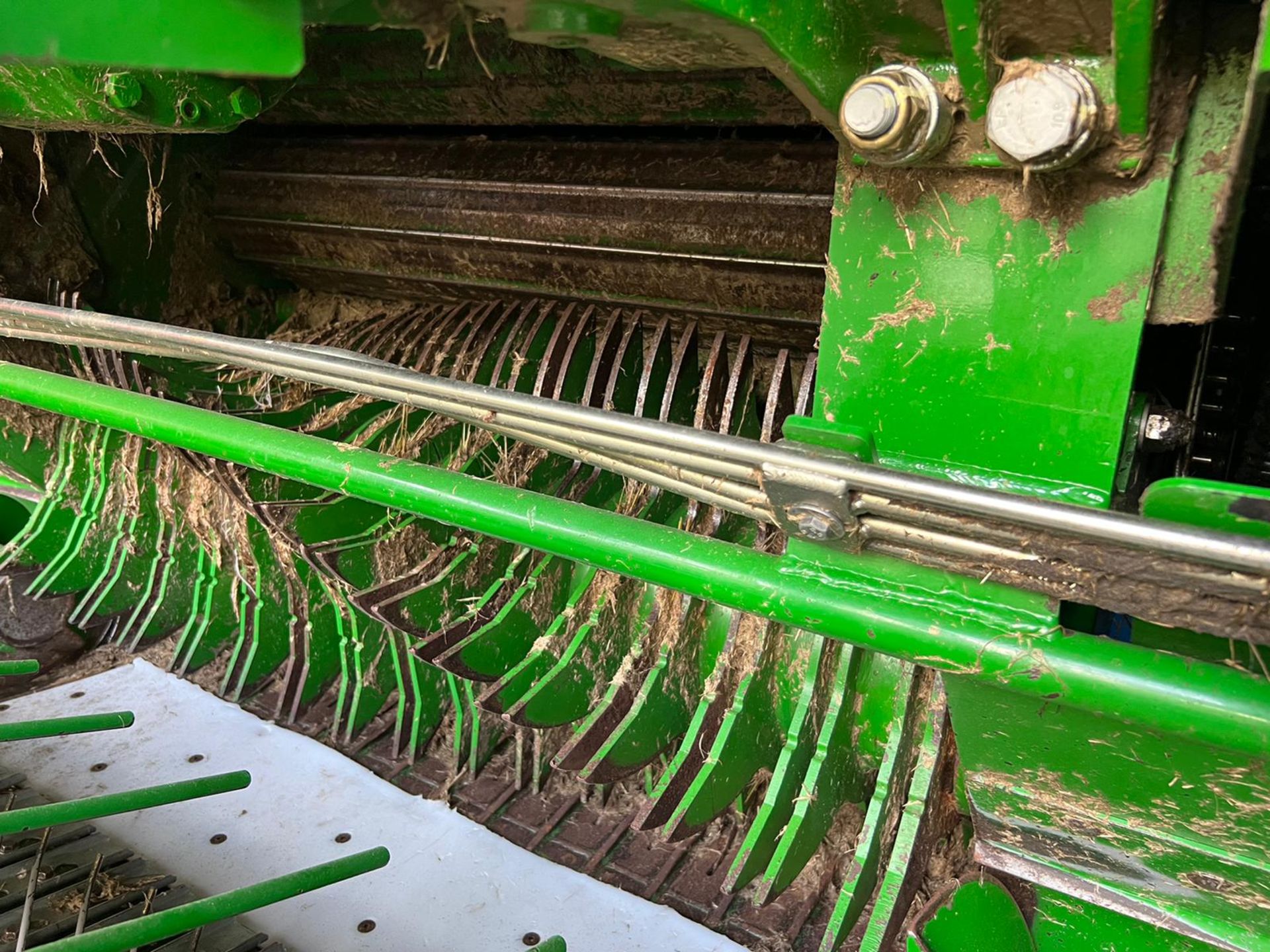 2019 MCHALE F5500 ROUND BALER    - Image 5 of 6