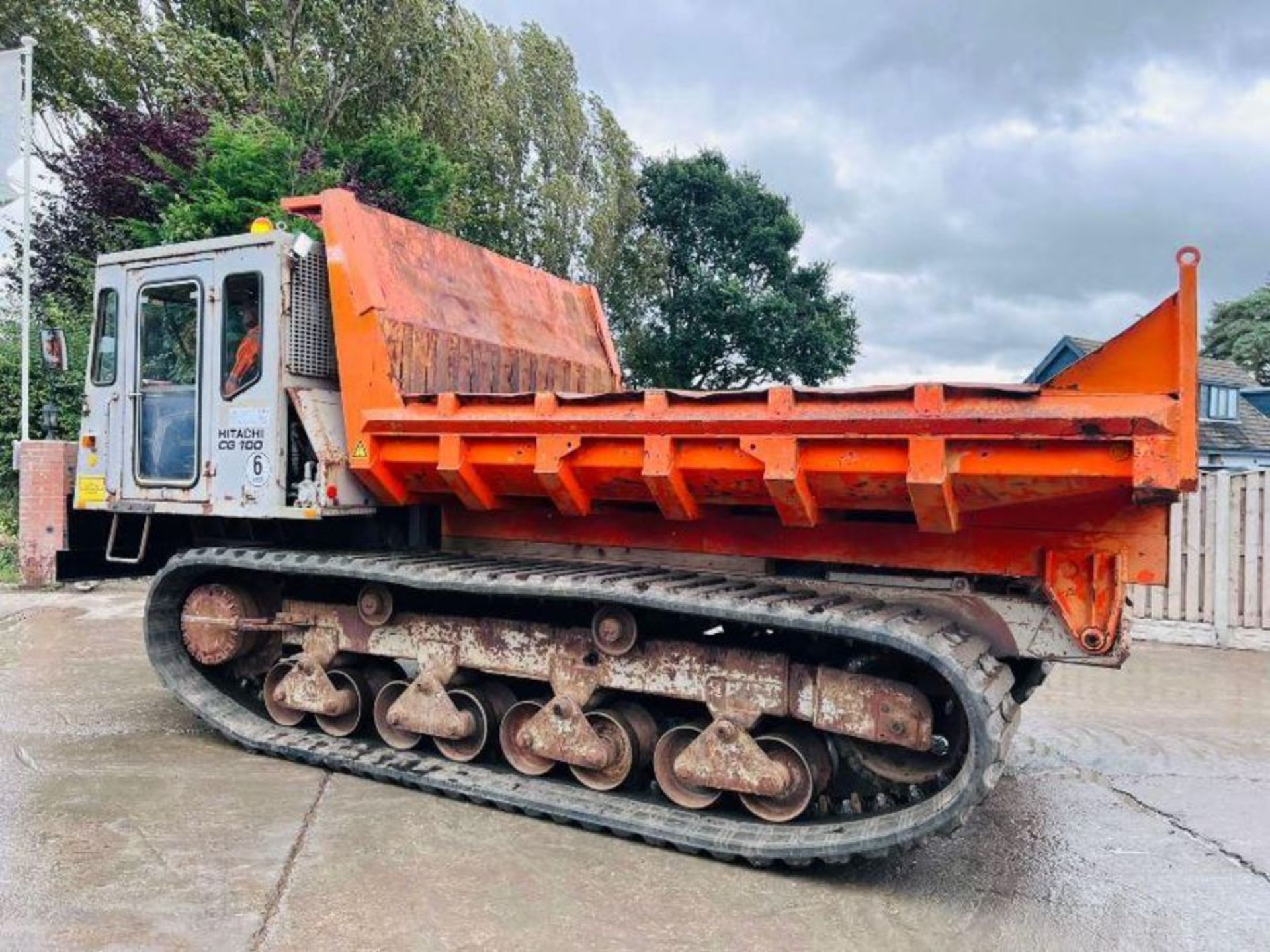 HITACHI CG100 TRACKED DUMPER C/W RUBBER TRACKS & REVERSE CAMERA - Bild 15 aus 20