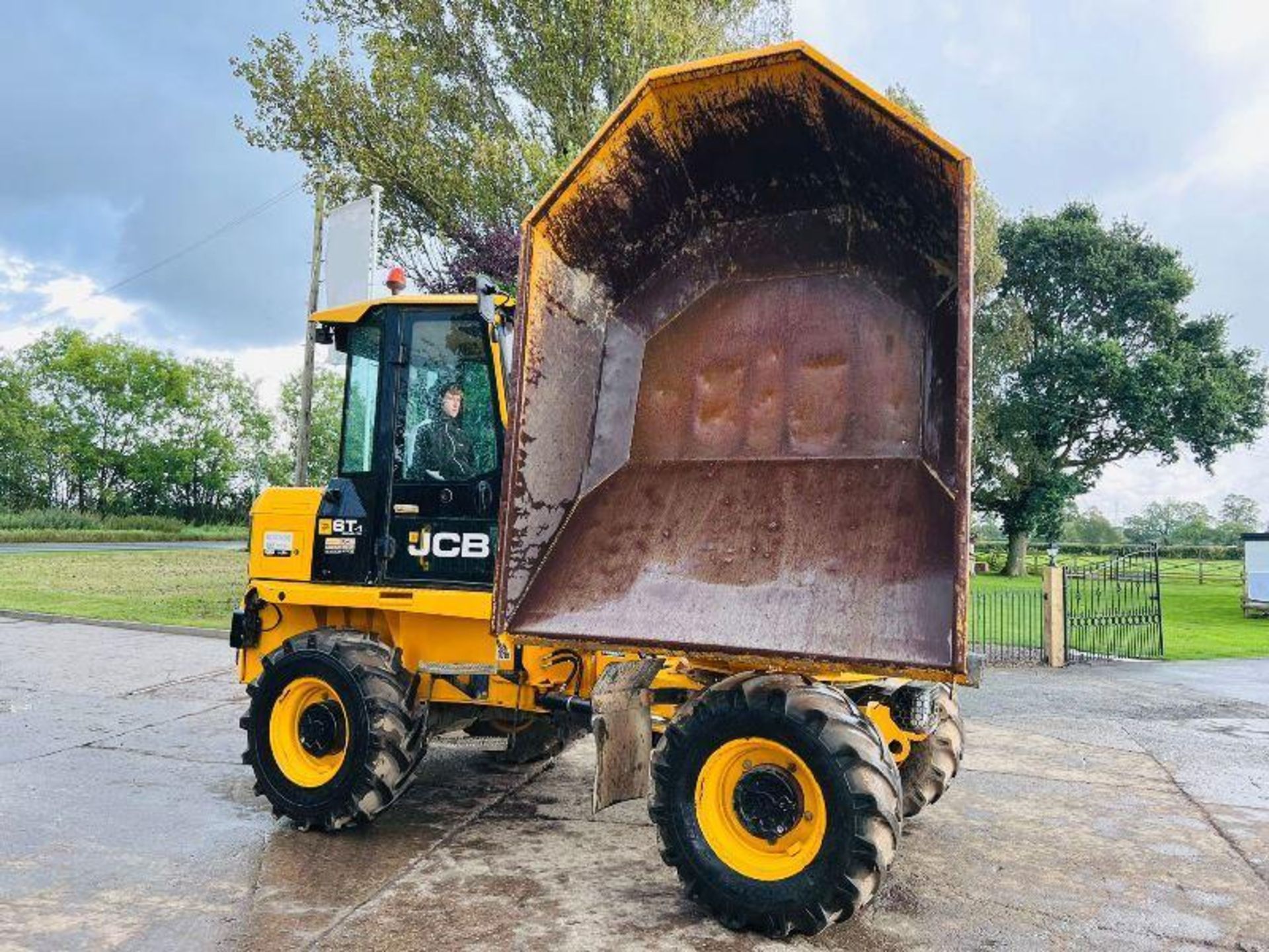 JCB 6ST 4WD DUMPER *YEAR 2018, 2406 HOURS* C/W FULLY GLAZED CABIN  - Bild 16 aus 17