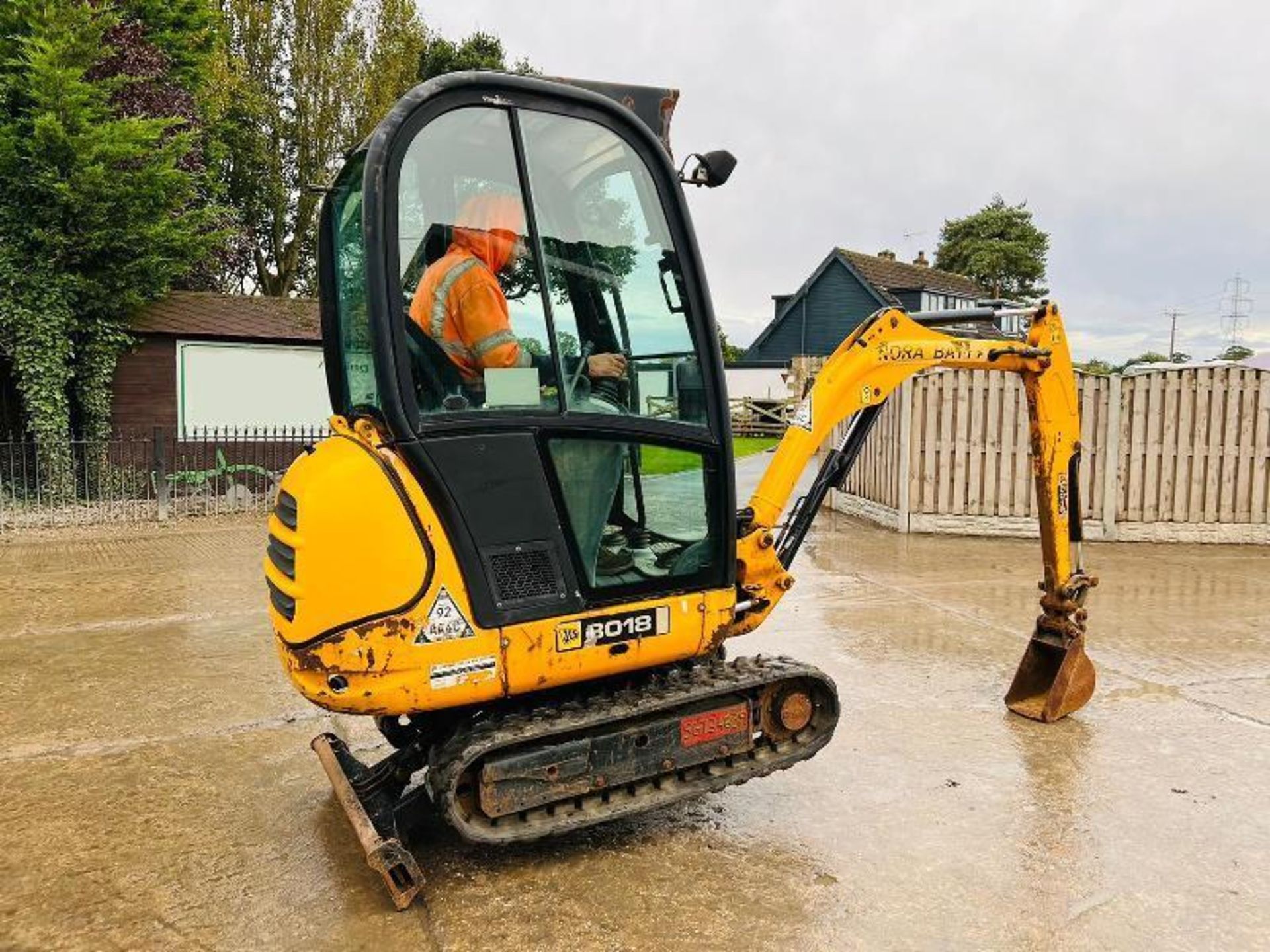 JCB 8018 TRACKED EXCAVATOR *3094 HOURS* C/W EXPANDING TRACKS  & QUICK HITCH  - Bild 2 aus 16