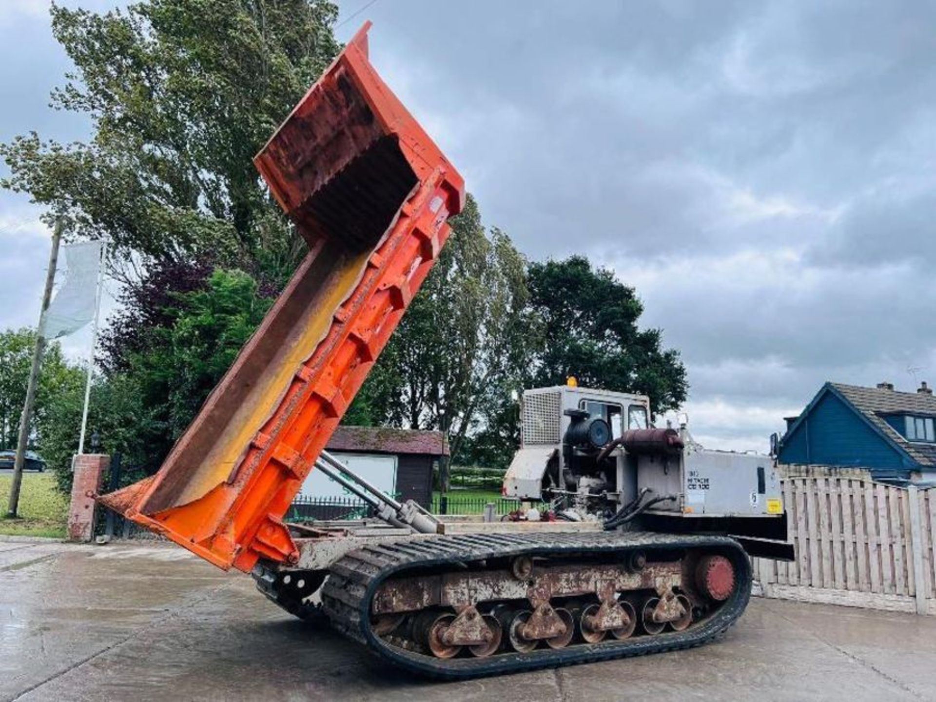 HITACHI CG100 TRACKED DUMPER C/W RUBBER TRACKS & REVERSE CAMERA - Bild 18 aus 20