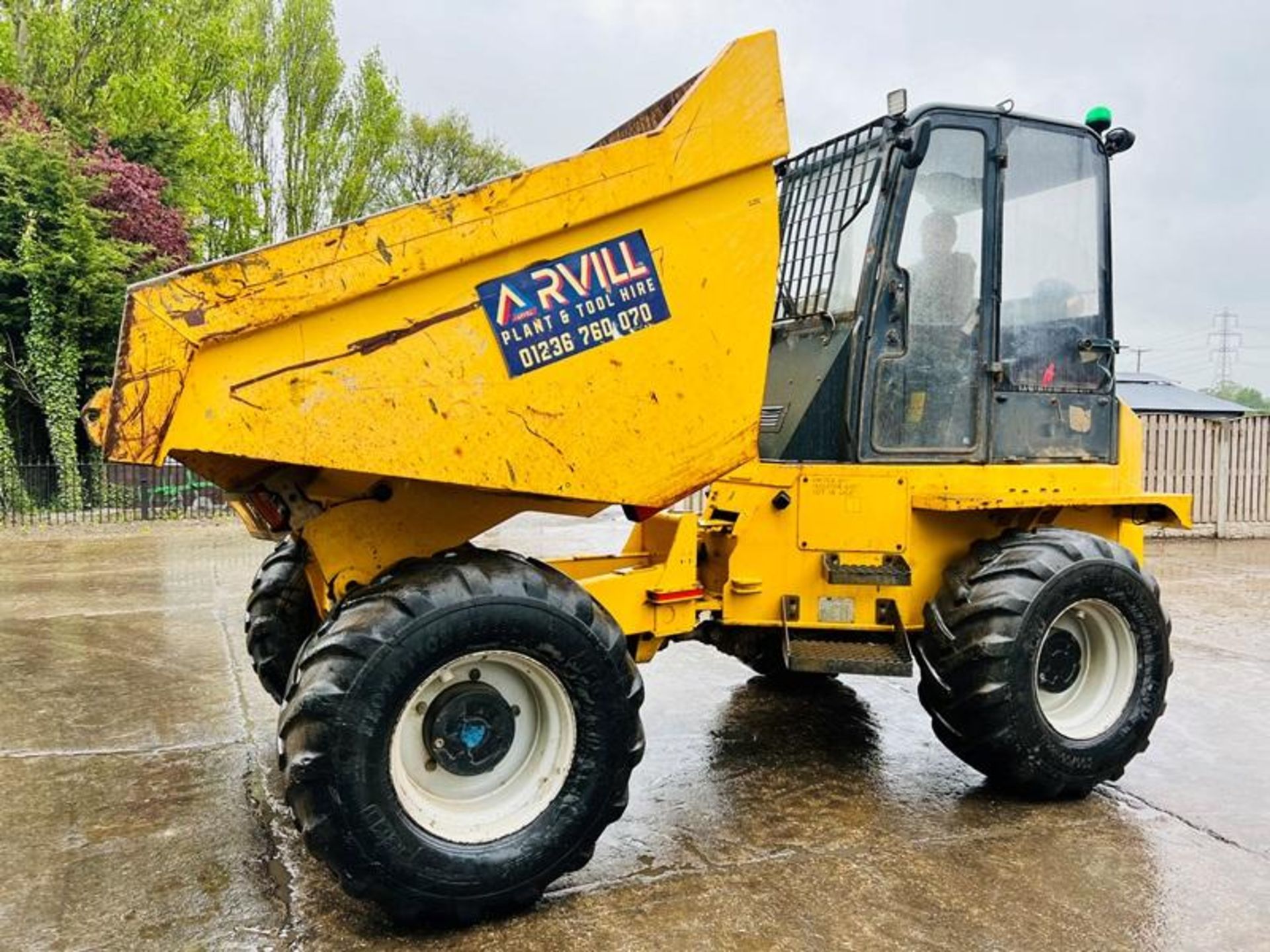 NC ENGINNERING ST10 4WD DUMPER *YEAR 2016 , 2358 HOURS* C/W FULLY GLAZED CABIN - Image 2 of 12