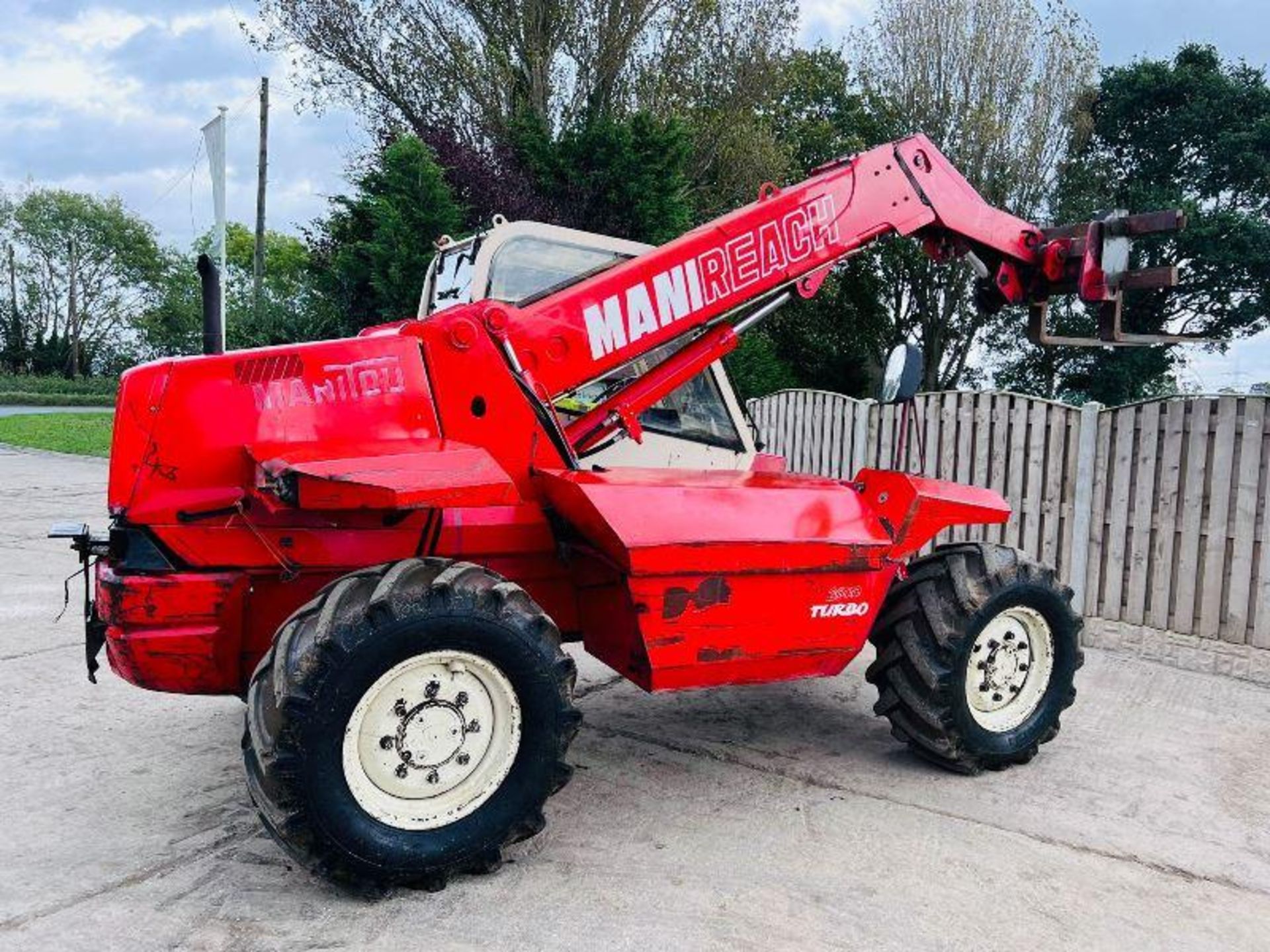 MANITOU MLT626 4WD TELEHANDLER C/W PALLET TINES  - Image 6 of 17