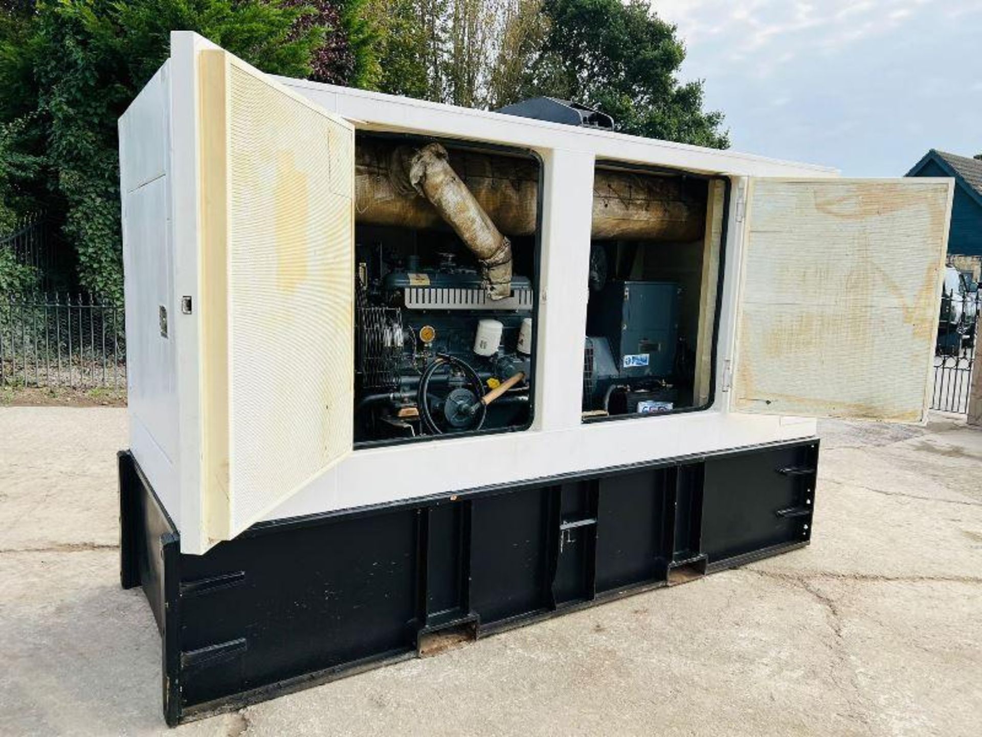 AGGREKO GHP11/8065E 60KVA STATIC GENERATOR C/W IVECO ENGINE  - Image 5 of 19