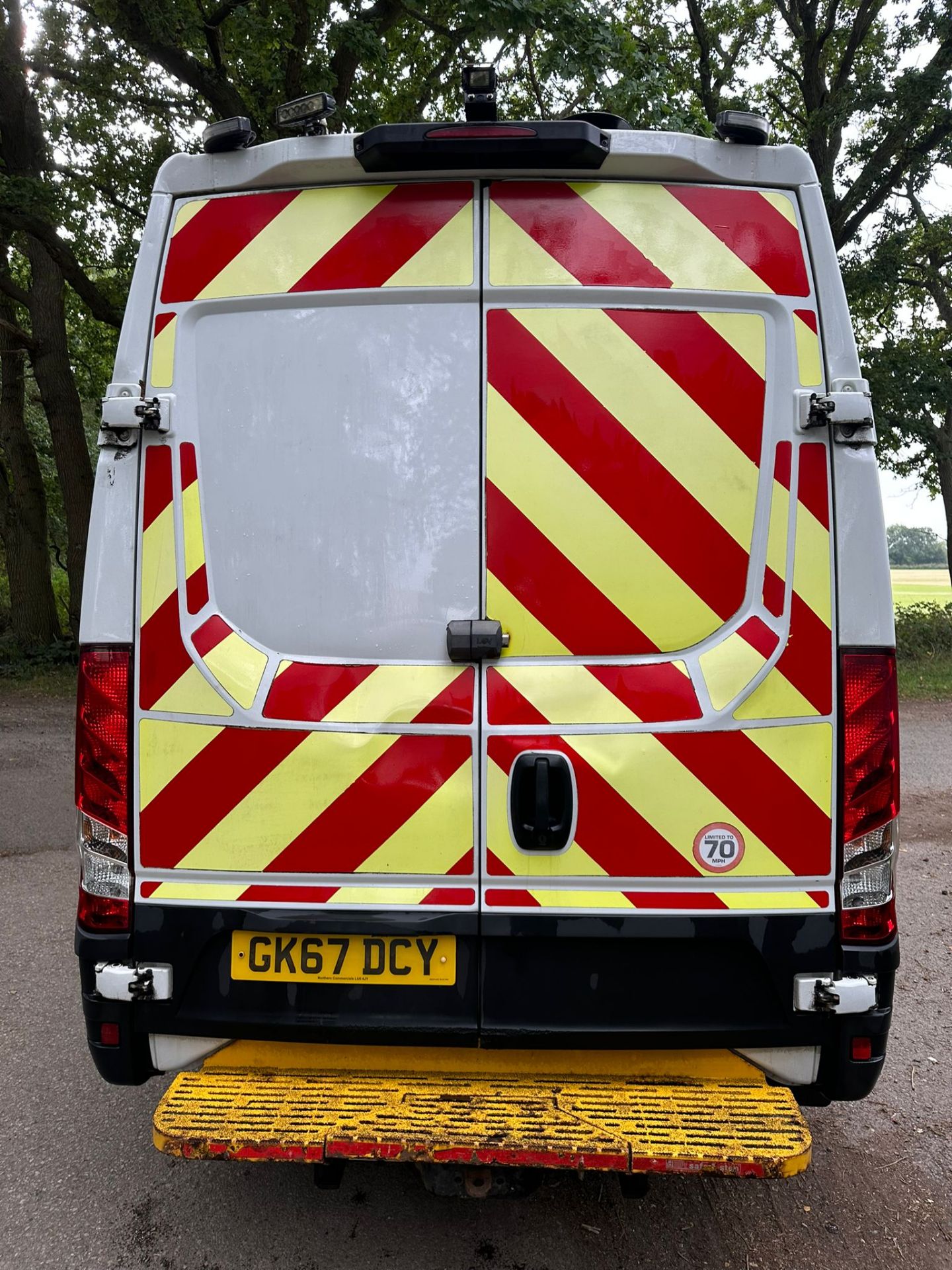 2017 67 IVECO DAILY MWB PANEL VAN - 145K MILES - Image 6 of 11