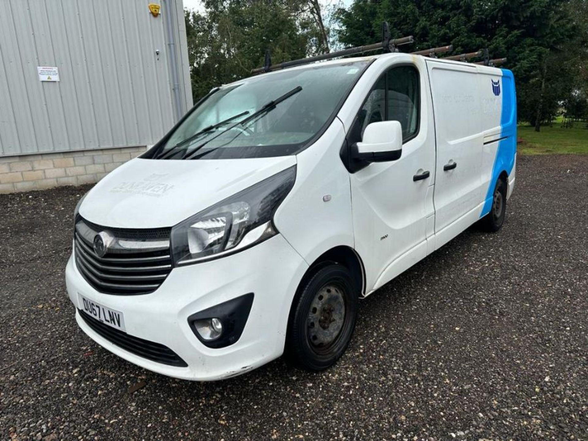 2017 67 VAUXHALL VIVARO SPORTIVE LWB PANEL VAN -123K MILES - EURO 6 - AIR CON. - Image 6 of 11