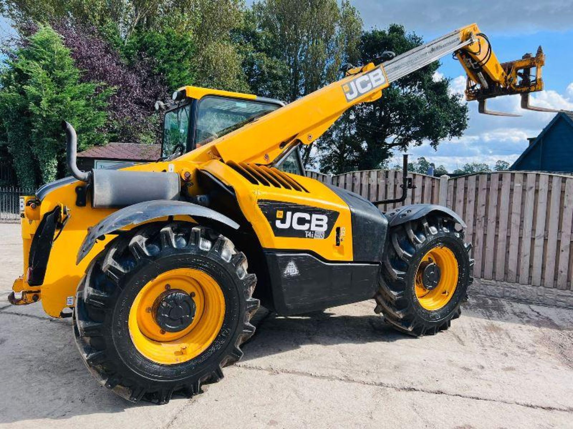 JCB 526-56 4WD TELEHANDLER *AG-SPEC, YEAR 2013* C/W PICK UP HITCH - Image 4 of 15