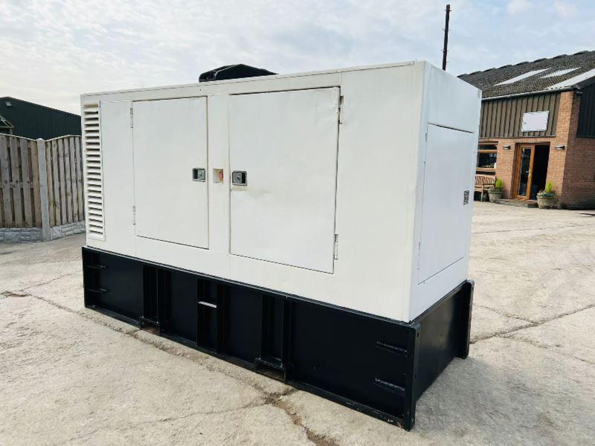 AGGREKO GHP11/8065E 60KVA STATIC GENERATOR C/W IVECO ENGINE  - Image 18 of 19