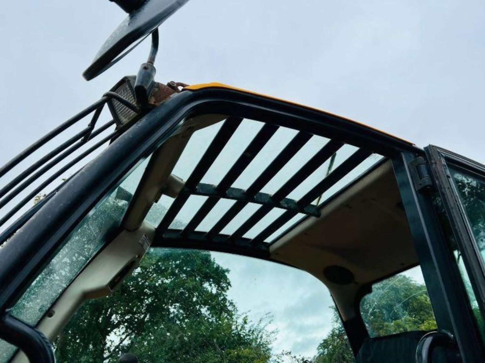 JCB 532-120 4WD TELEHANDLER * 12 METER REACH, 3723 HOURS * - Image 7 of 17