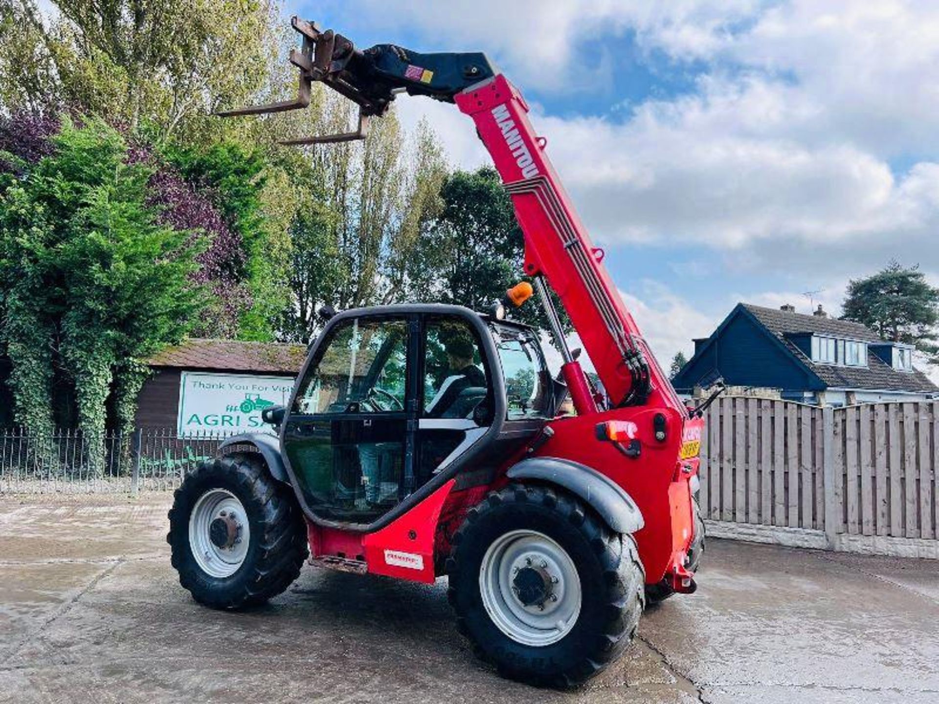 MANITOU MLT630 TURBO 4WD TELEHANDLER * AG-SPEC * C/W PICK UP HITCH - Image 8 of 18