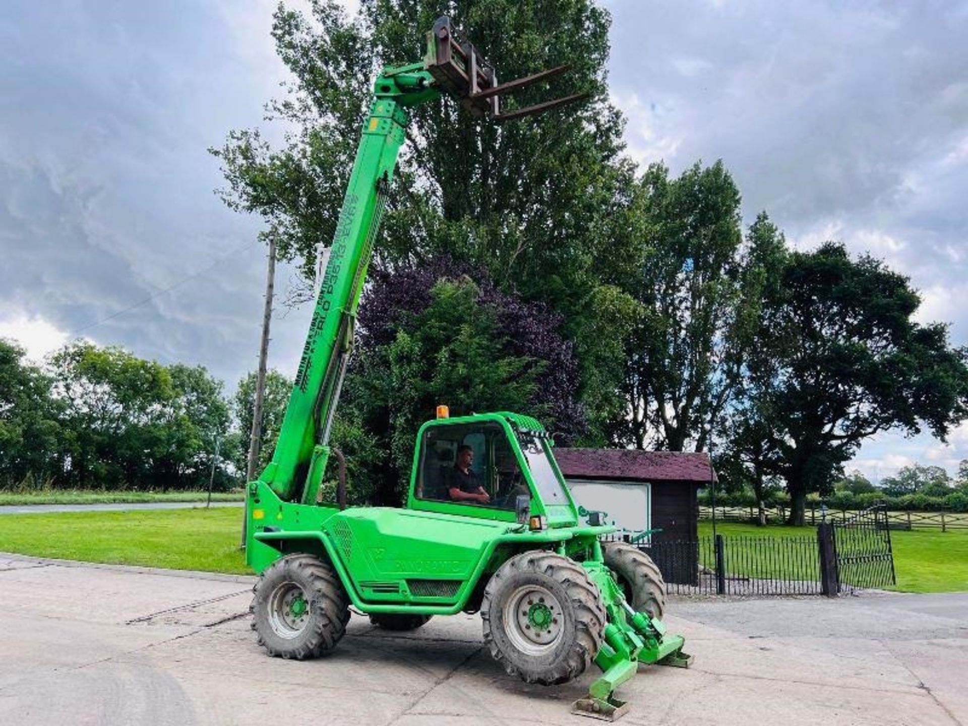 MERLO P35.13K 4WD TELEHANDLER * 13 METER REACH * C/W PALLET TINES - Image 6 of 15