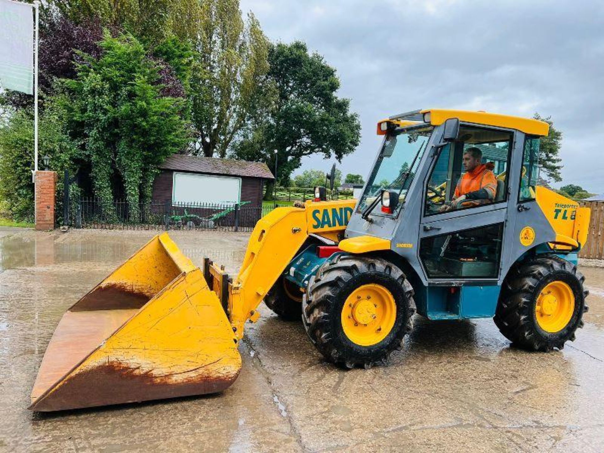 SANDERSON TL6MT 4WD TELEHANDLER *ONLY 2515 HOURS* C/W BUCKET