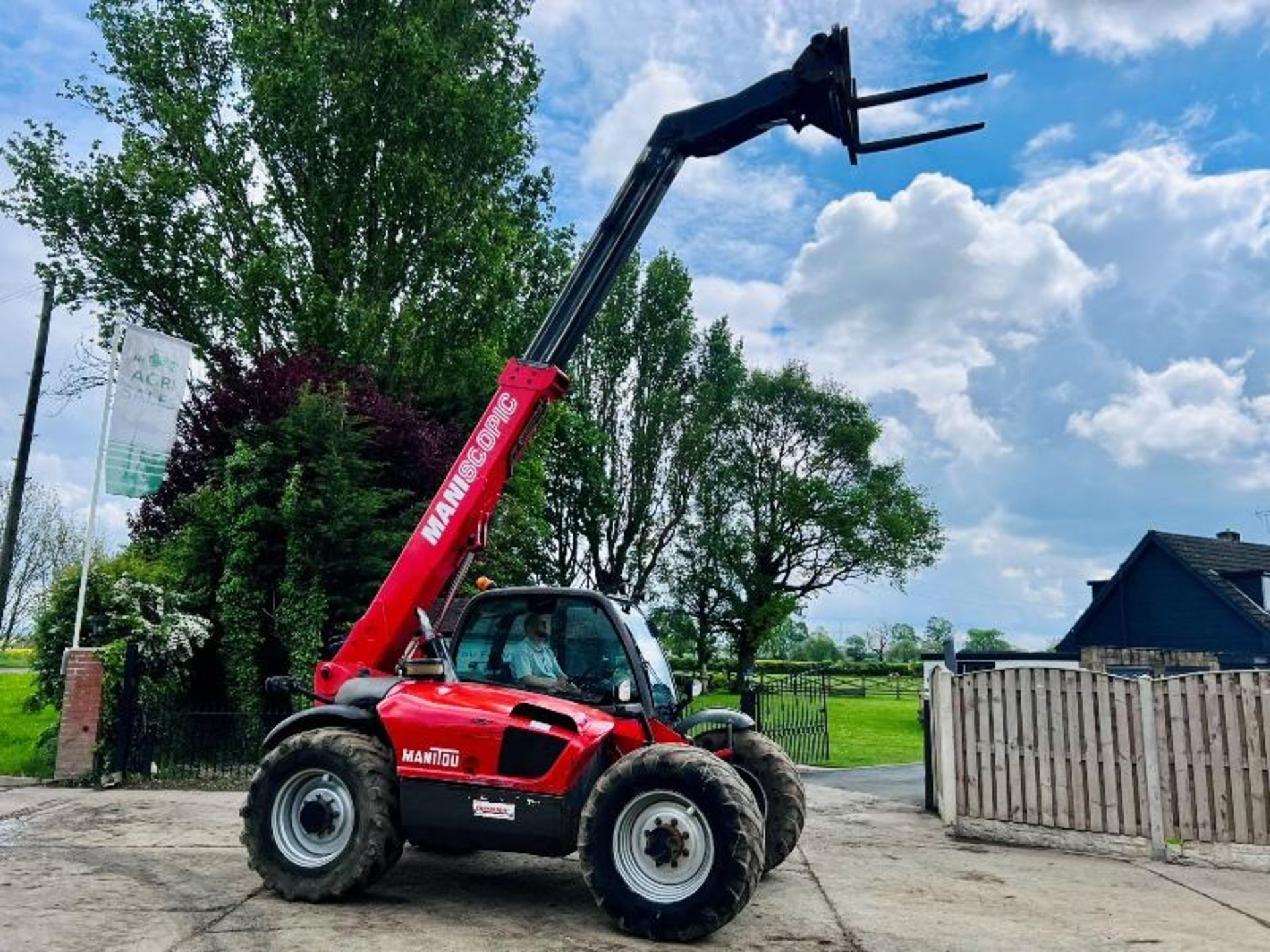 MANITOU MLT630 TURBO 4WD TELEHANDLER * AG-SPEC * C/W PICK UP HITCH - Image 11 of 18