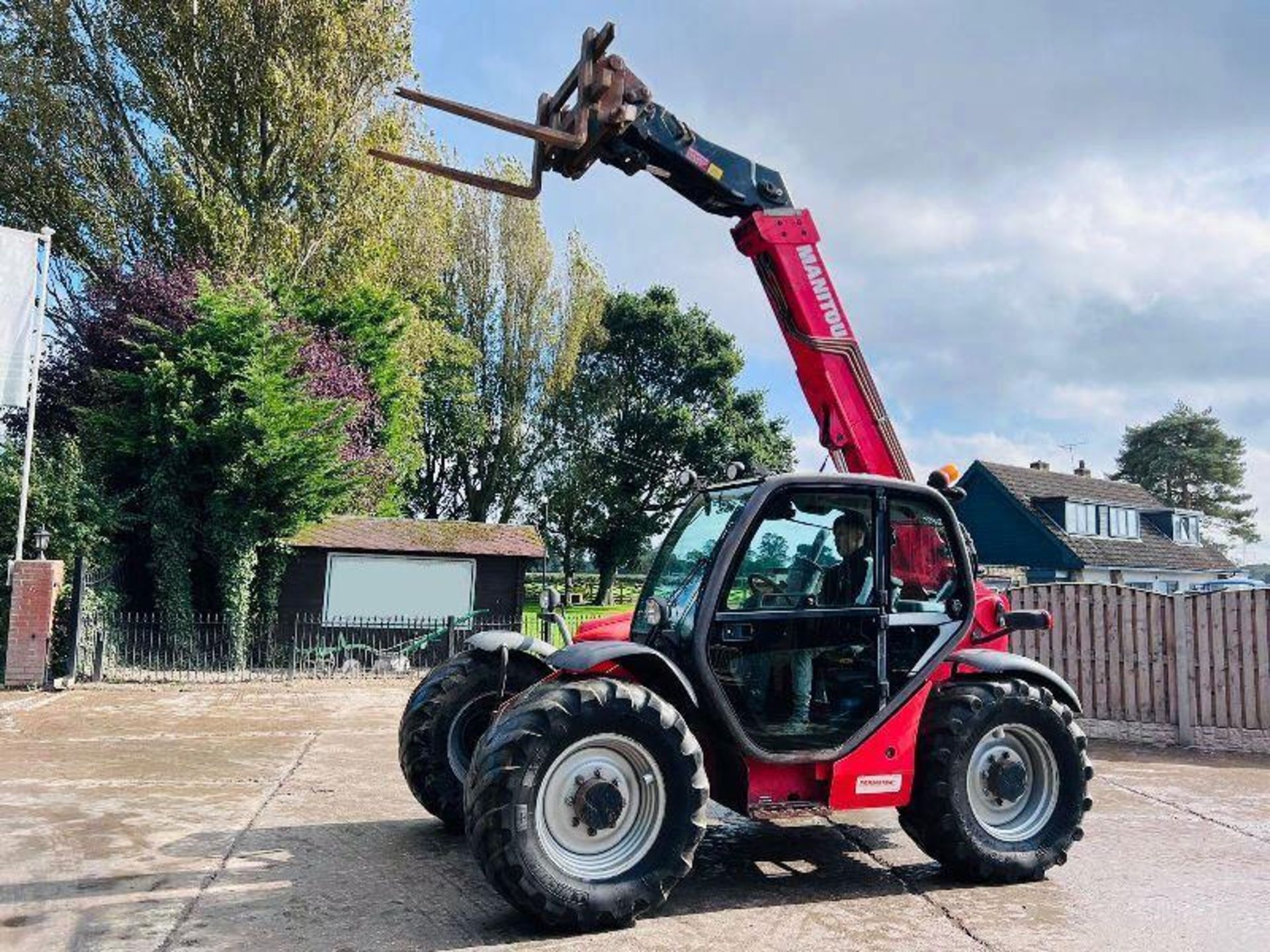 MANITOU MLT630 TURBO 4WD TELEHANDLER * AG-SPEC * C/W PICK UP HITCH