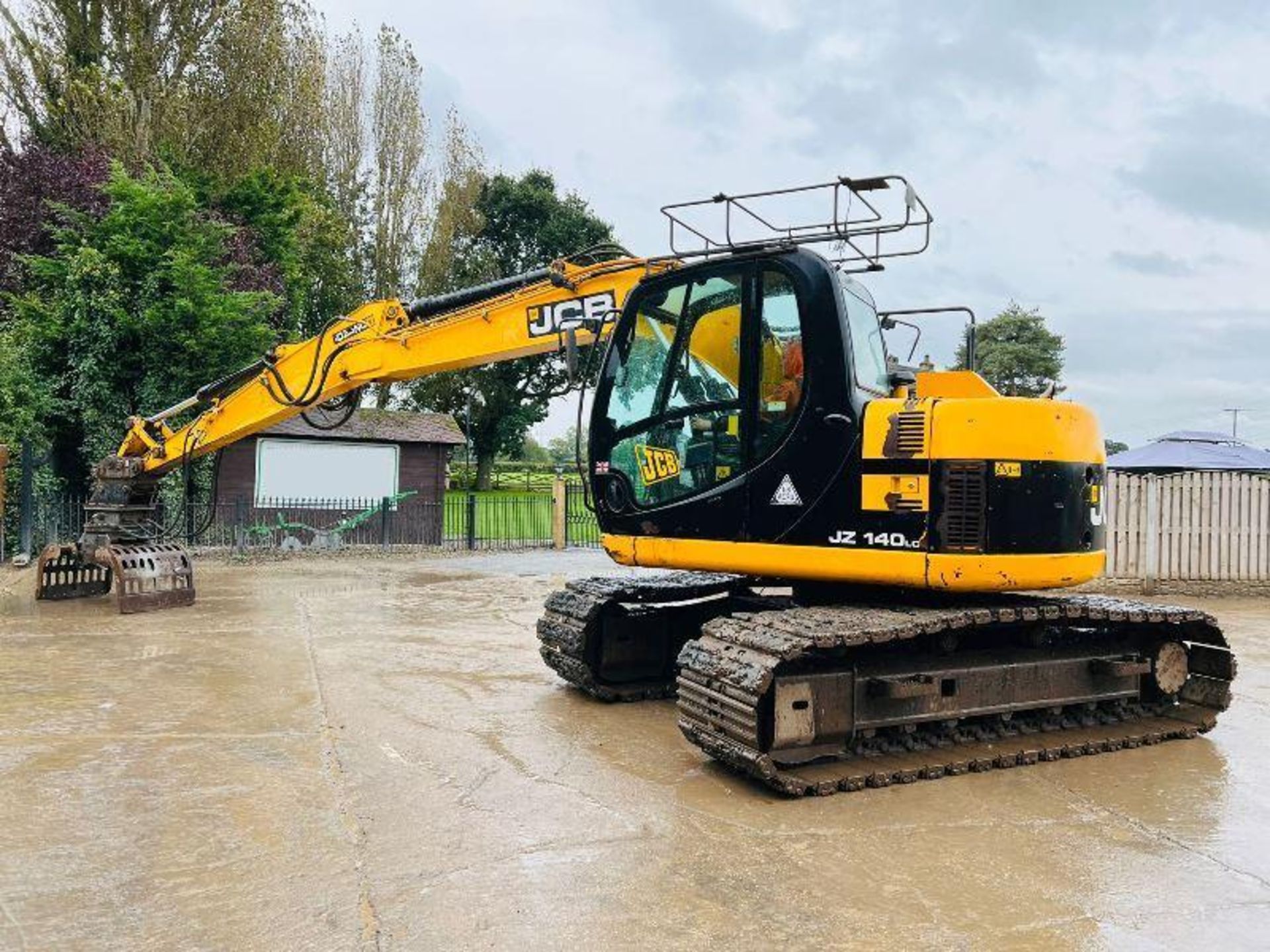 JCB JZ140 TRACKED EXCAVATOR *ZERO SWING* C/W QUICK HITCH & ROTATING SELECTOR GRAB  - Image 14 of 15