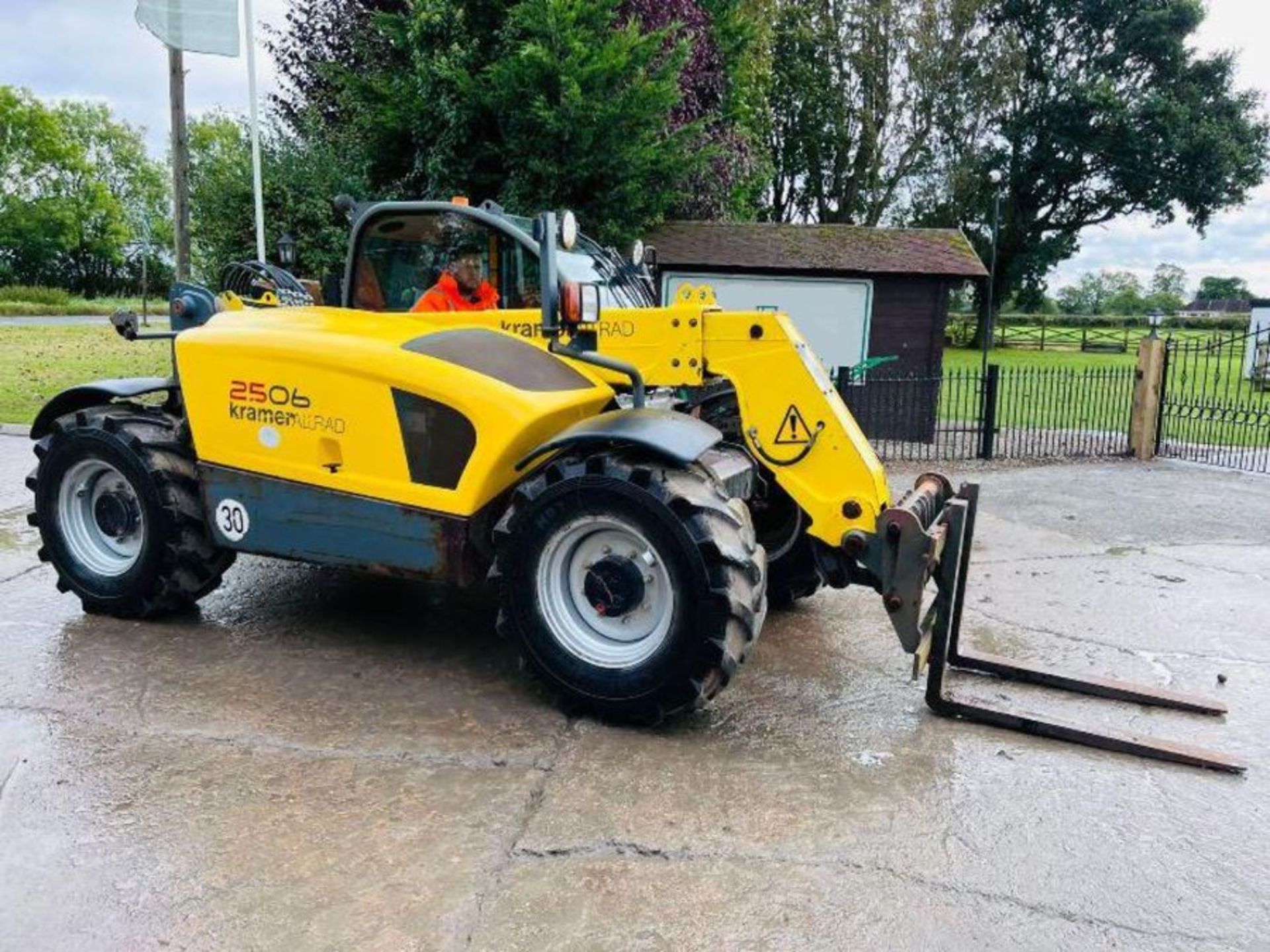 KRAMER ALLRAD 4074WD TELEHANDLER *YEAR 2011, AG SPEC* C/W PUH - Image 7 of 16