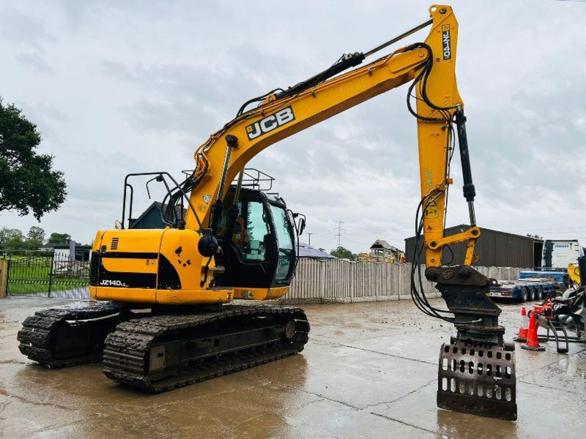 JCB JZ140 TRACKED EXCAVATOR *ZERO SWING* C/W QUICK HITCH & ROTATING SELECTOR GRAB  - Image 8 of 15