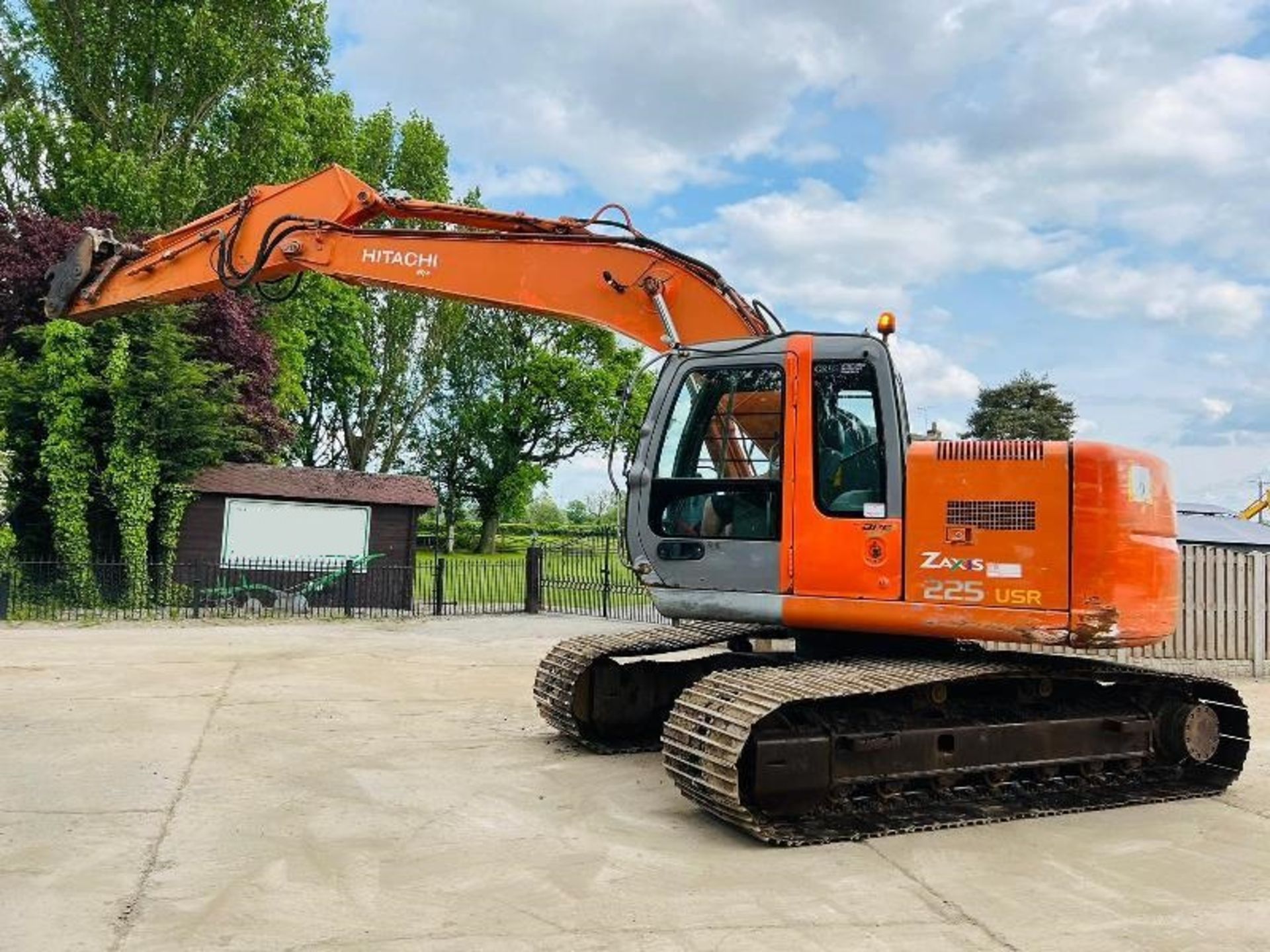 HITACHI ZX225USR TRACKED EXCAVATOR C/W QUICK HITCH - Image 3 of 13