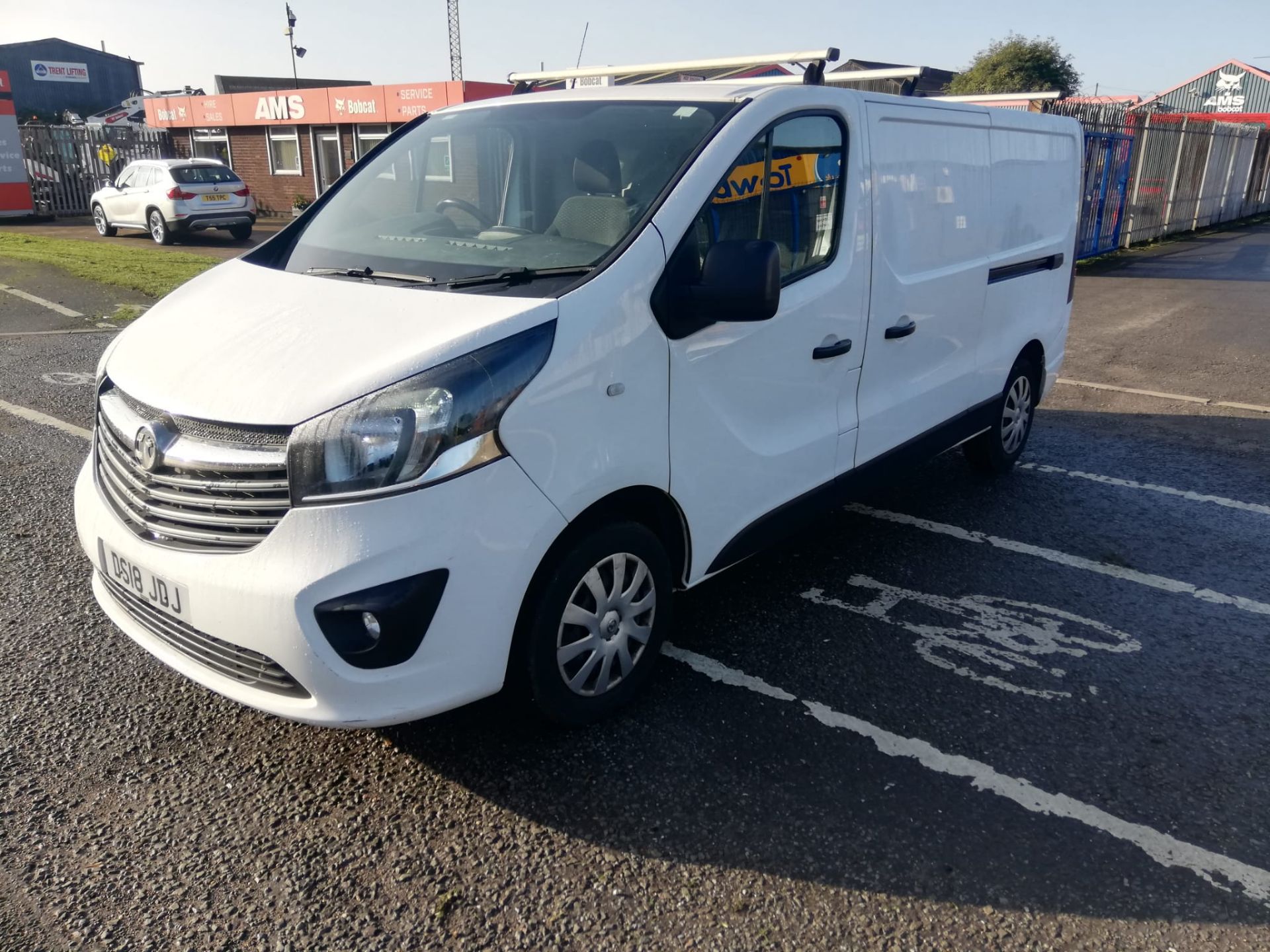 2018 18 VAUXHALL VIVARO SPORTIVE LWB PANEL VAN - 121,137 MILES - AIR CON - EURO 6 - Image 3 of 9