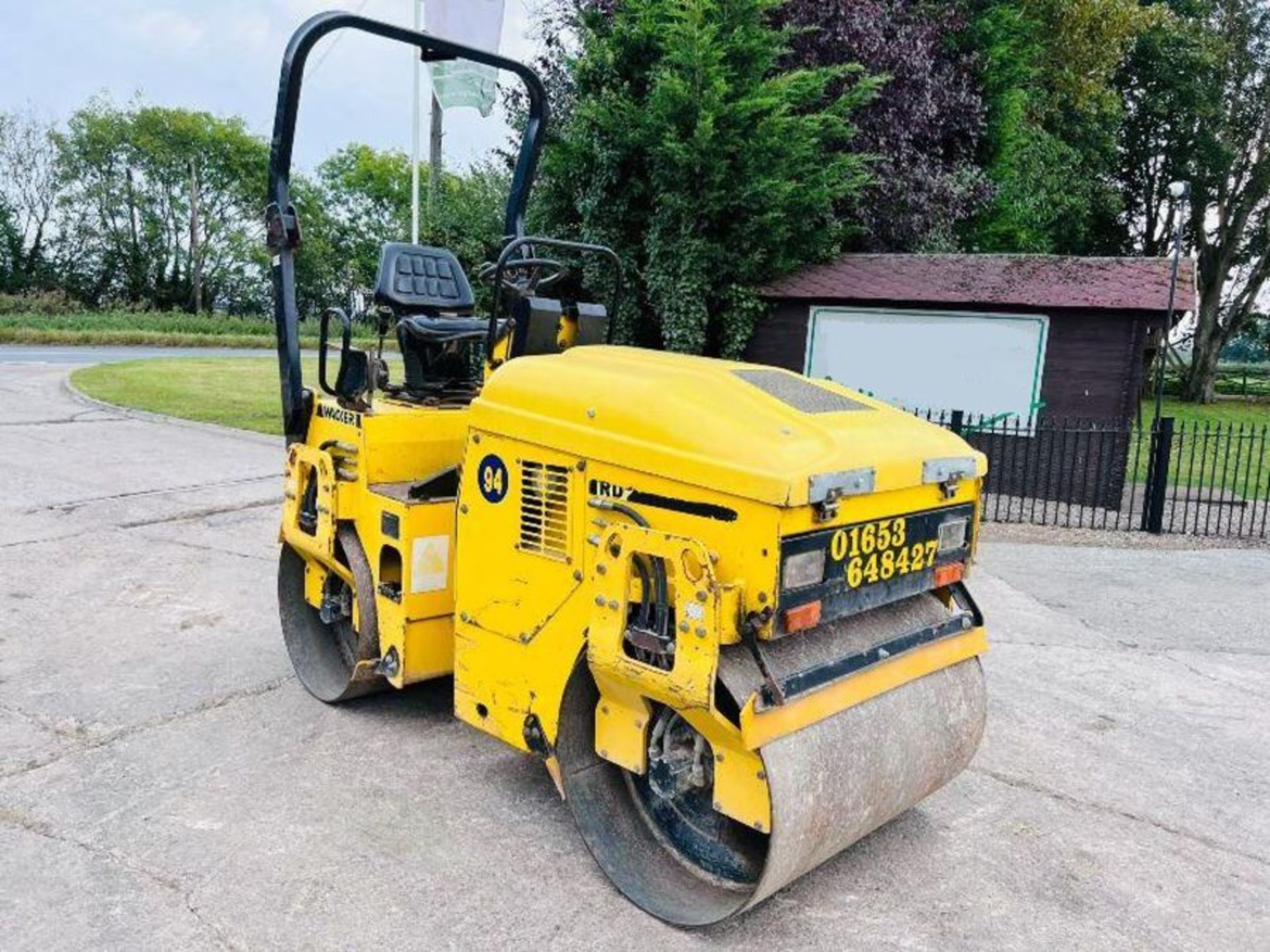 WACKER NEUSON RD25 DOUBLE DRUM ROLLER C/W ROLE BAR & HATZ ENGINE