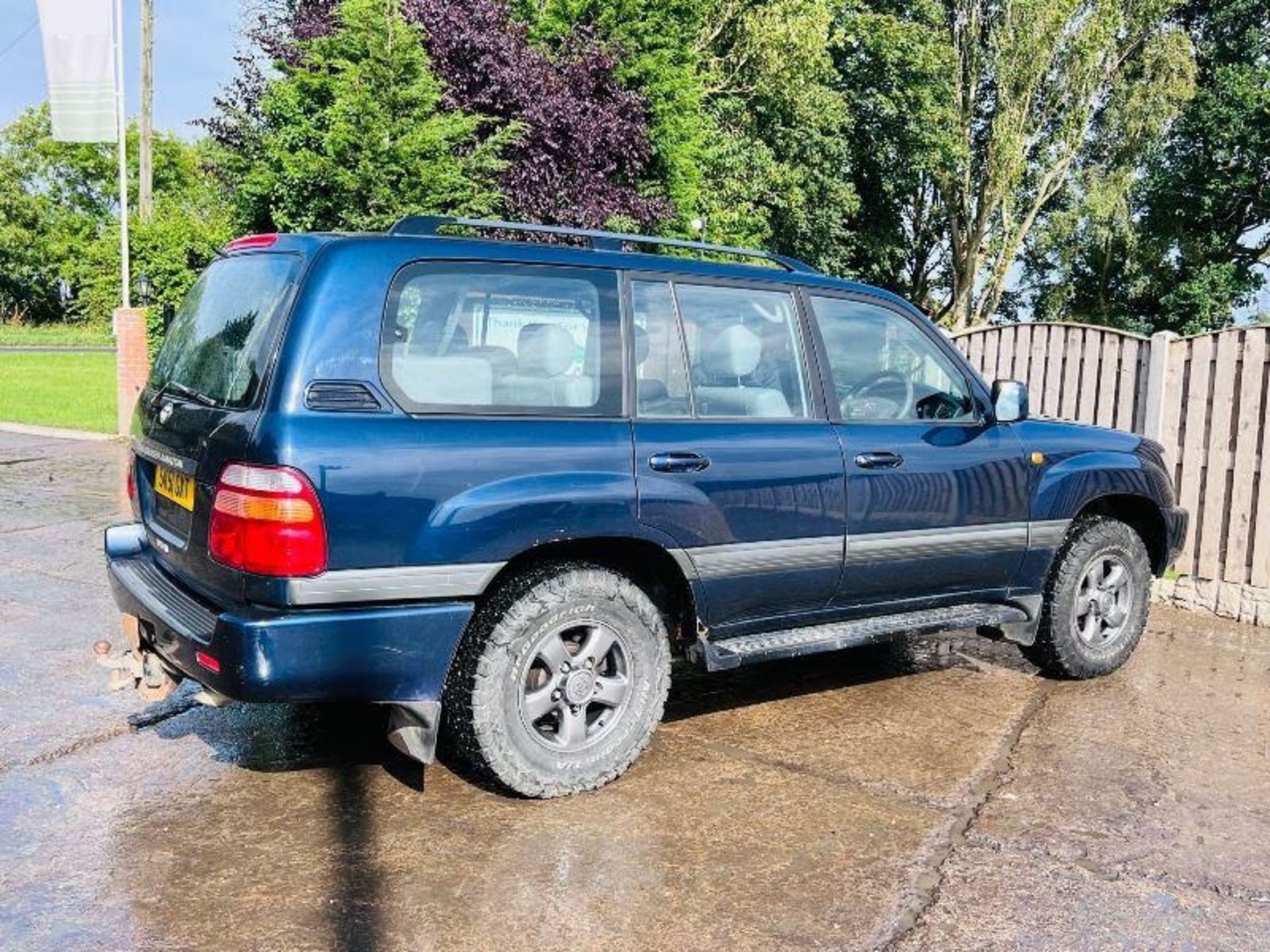 TOYOTA LANDCRUISER AMAZON 4.7 V8 4X4 - Image 5 of 17